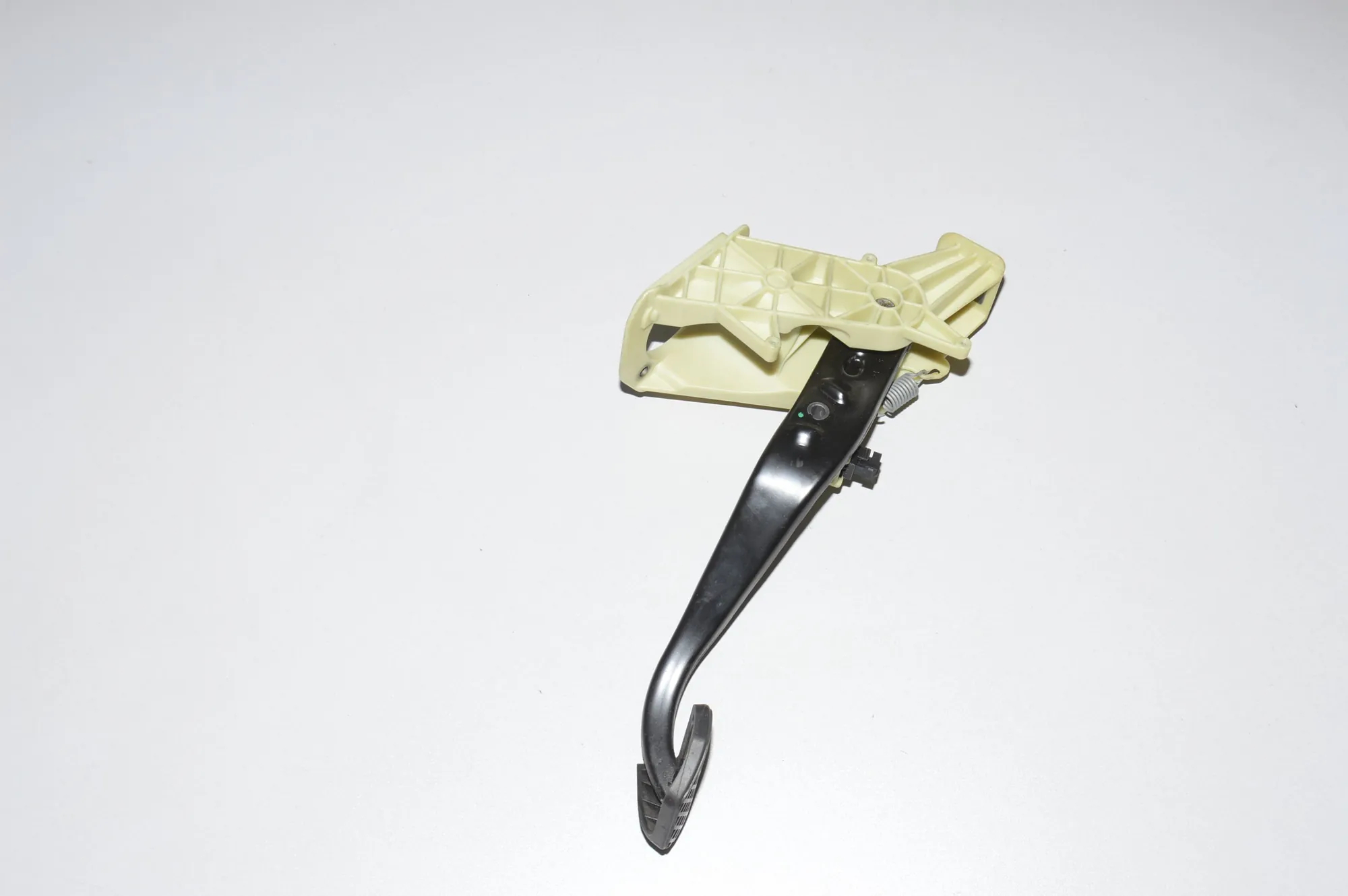 Brake Pedal – OEM 6782665 · BMW 6 Gran Coupe (F06) 640 d xDrive 2015 – 3
