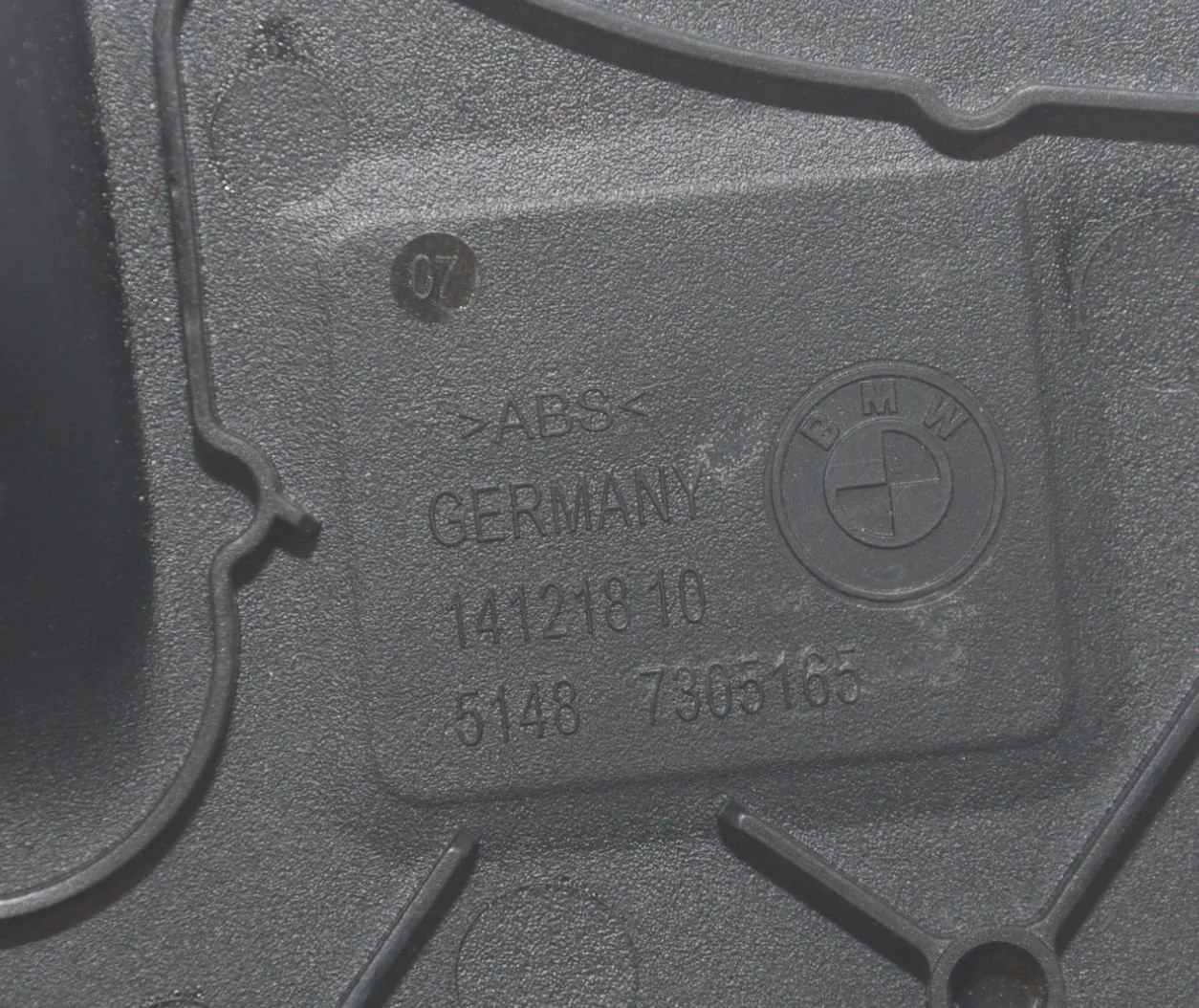 Other Interior Parts – OEM 7305165 · BMW 6 Gran Coupe (F06) 640 d xDrive 2015 – 5