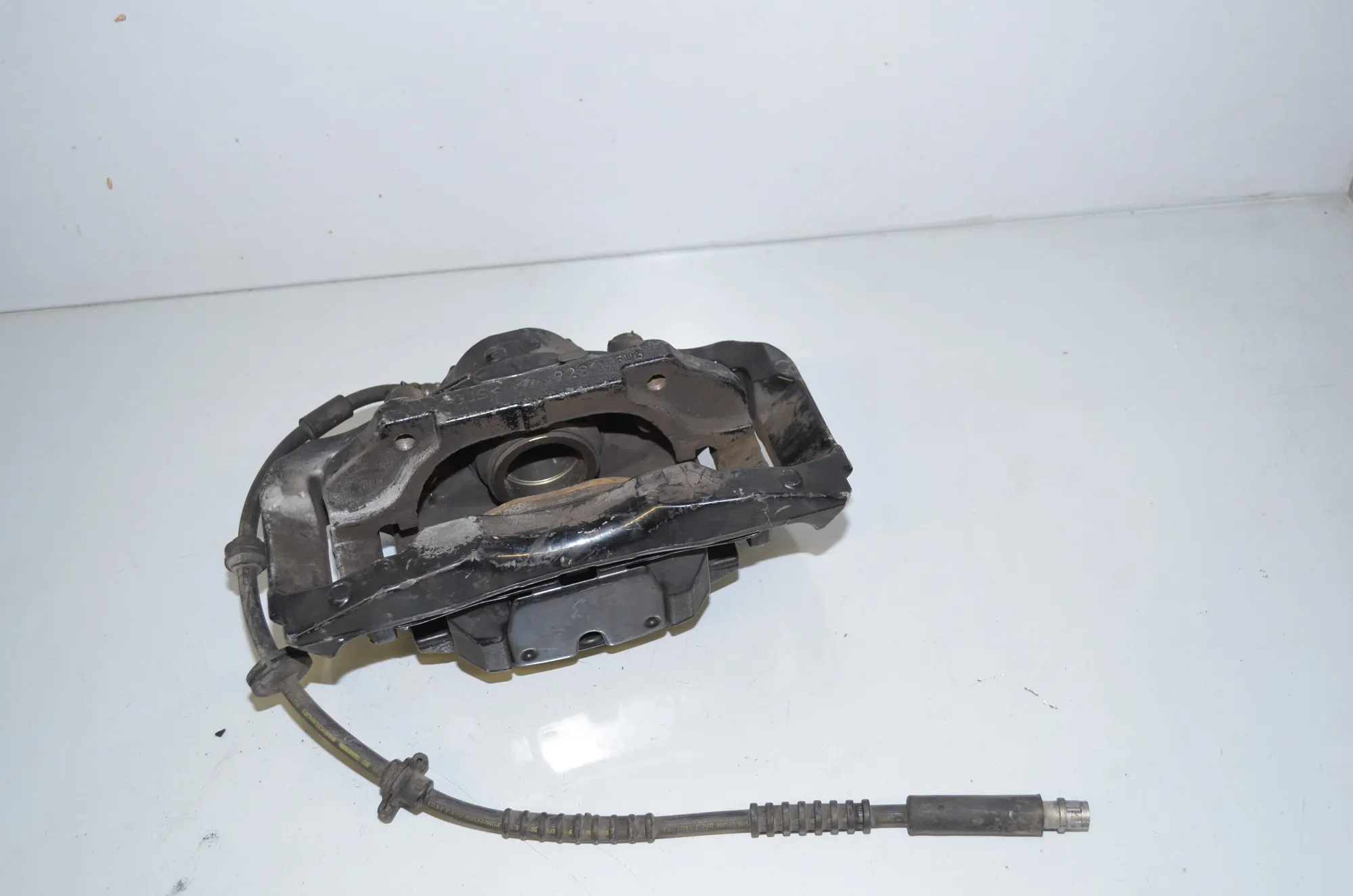 Front Right Brake Caliper – OEM 34117846702 · BMW 6 Gran Coupe (F06) 640 d xDrive 2015 – 3