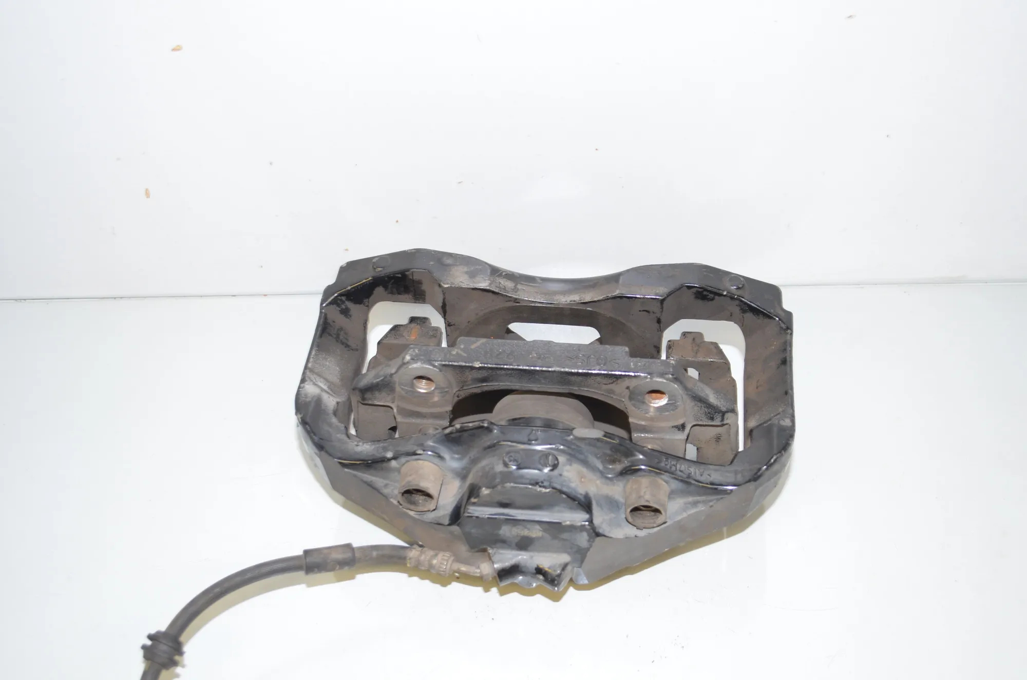 Front Left Brake Caliper – OEM 34117846701 · BMW 6 Gran Coupe (F06) 640 d xDrive 2015 – 4