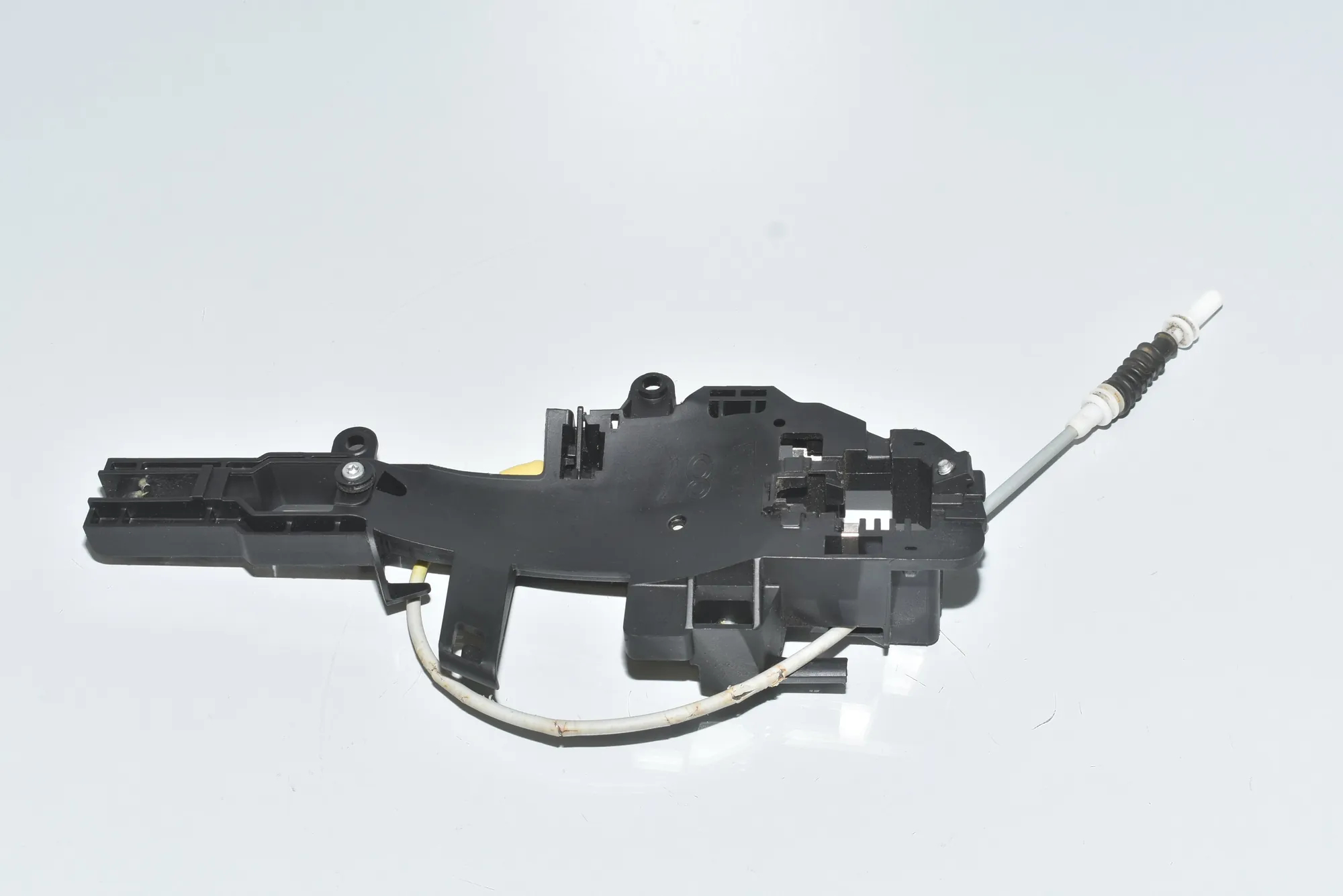 Front Right Door Interior Handle Frame – OEM 51217059677 · BMW 1 (E81) 123 d 2011 – 2