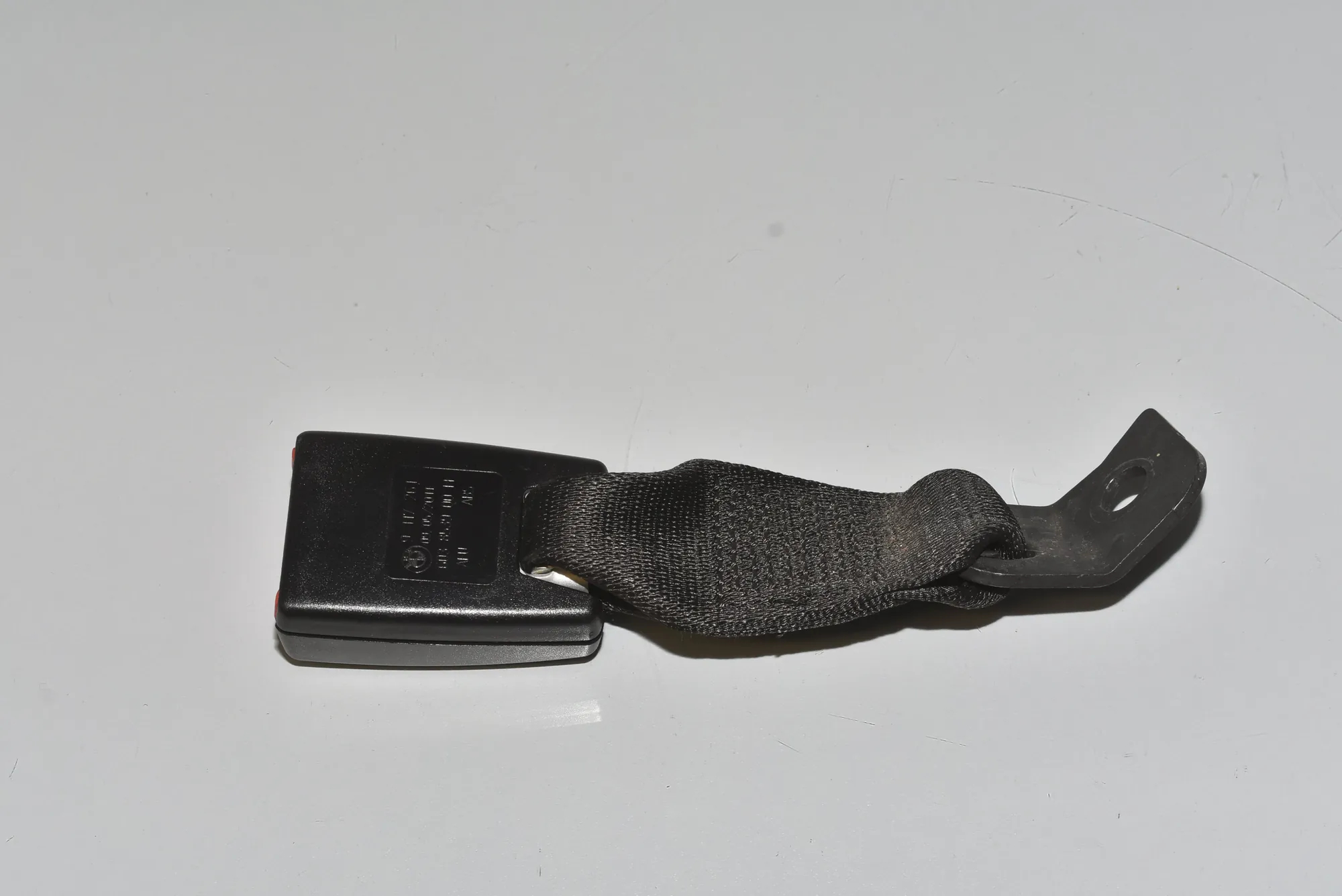 Rear Left Seat Buckle – OEM 72119117261 · BMW 1 (E81) 123 d 2011