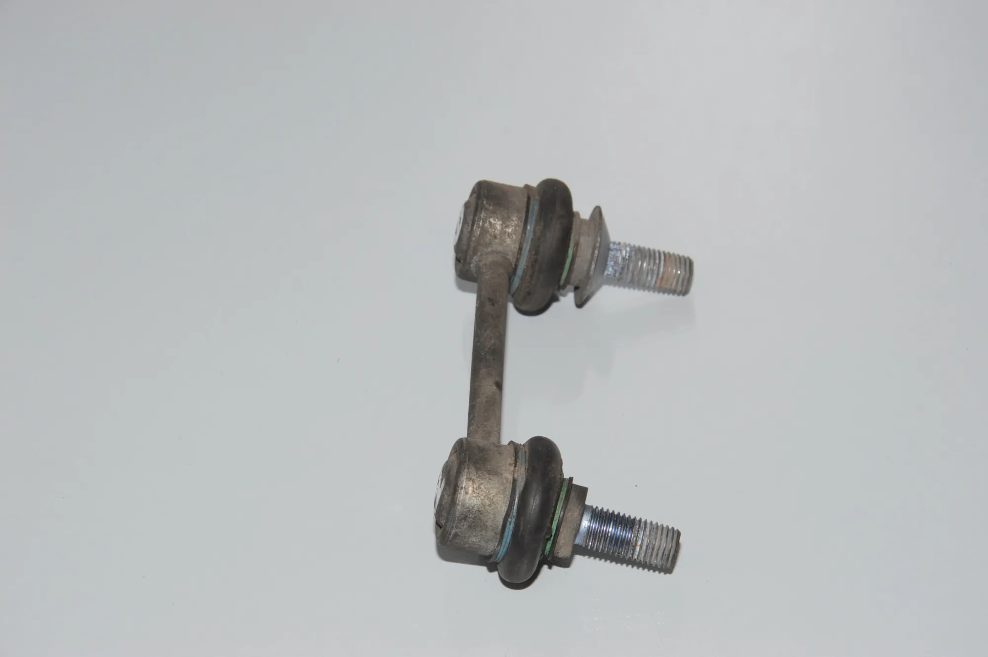 Rear Left Stabilizer Link – OEM 37106775189 · BMW 6 Gran Coupe (F06) 640 d xDrive 2015 – 3
