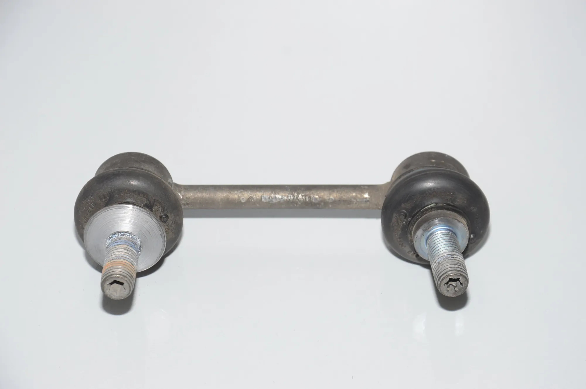 Rear Left Stabilizer Link – OEM 37106775189 · BMW 6 Gran Coupe (F06) 640 d xDrive 2015 – 2