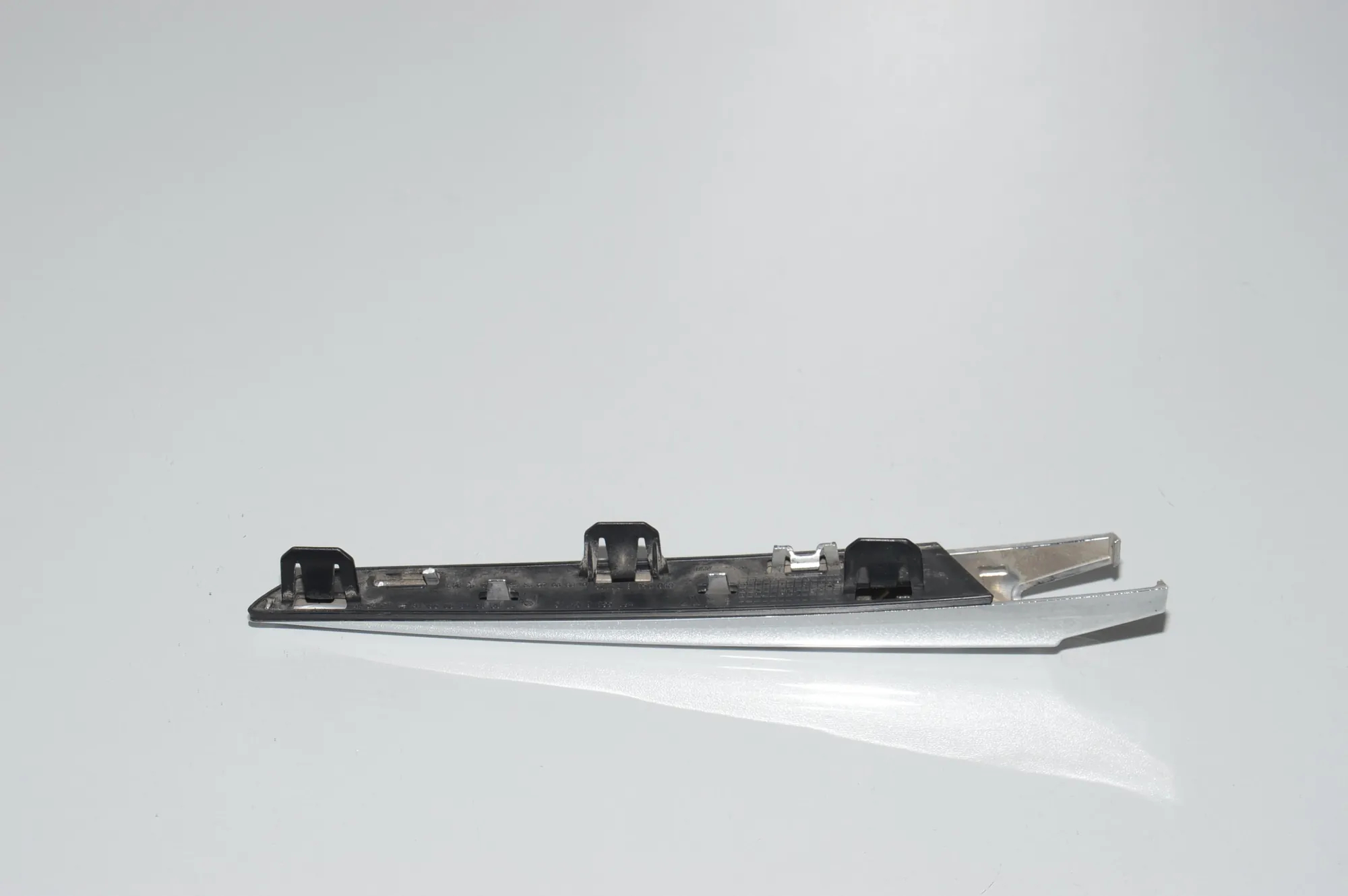 Front Right Fender Molding – OEM 51138055334 · BMW 4 Cabrio (F33, F83) BMW 4 Cabrio (F33, F83) M4 2015 – 3
