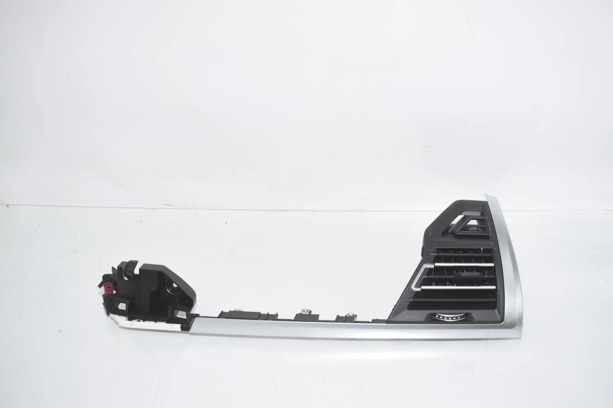 Dashboard Air Vents – OEM 5A3BB20 · BMW iX3 (G08) BMW iX3 (G08) Electric (286 HP) 2020 – 2