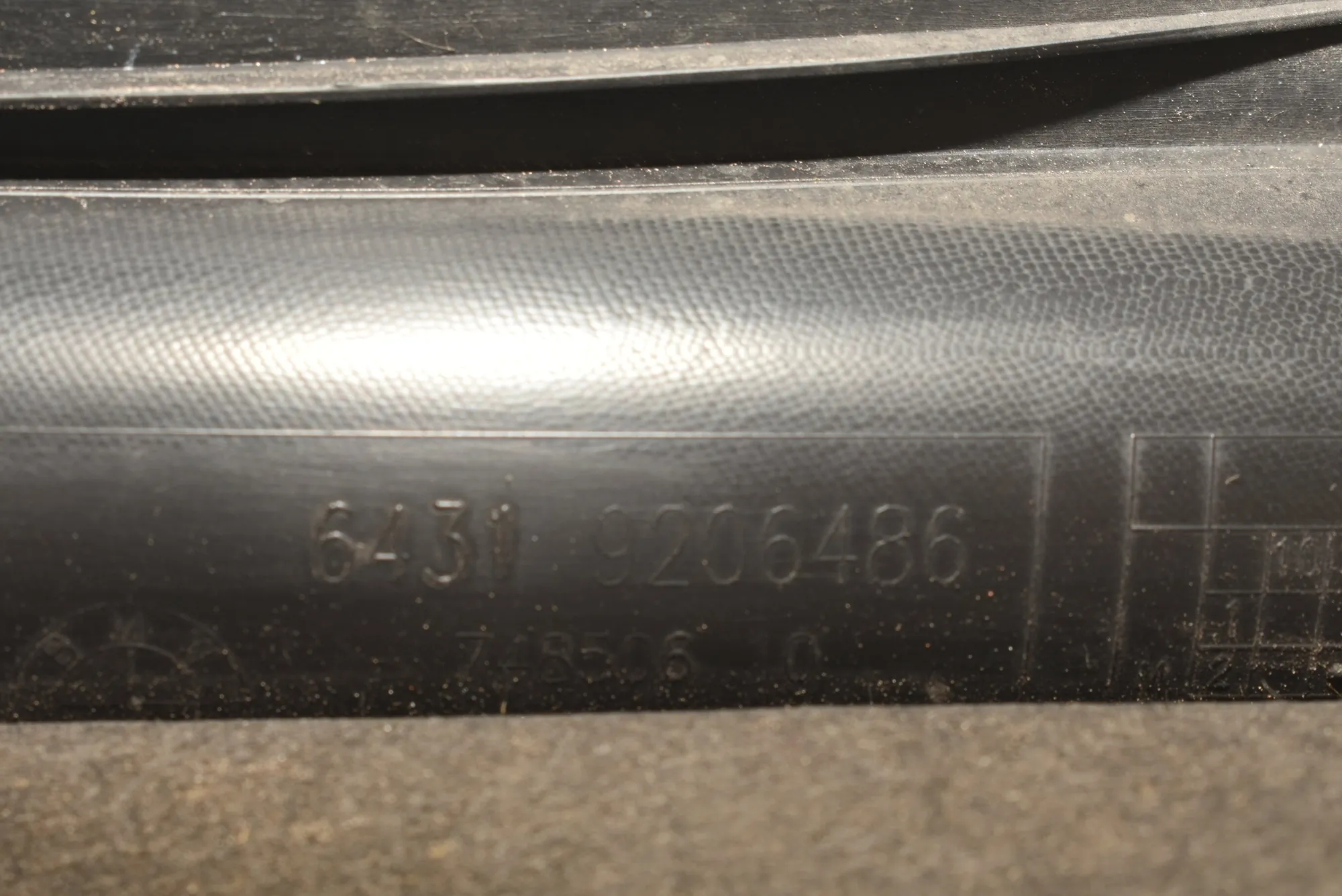 Front Wiper Cowl Trim – OEM 64319206486 · BMW 3 (F30, F80) 320 d Efficient Dynamics 2012 – 4