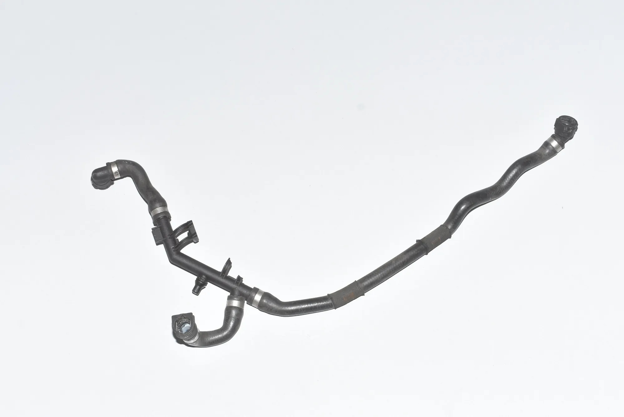Coolant Hose Pipe – OEM 17127575431 · BMW 7 (F01, F02) BMW 7 (F01, F02) 750 i 2010