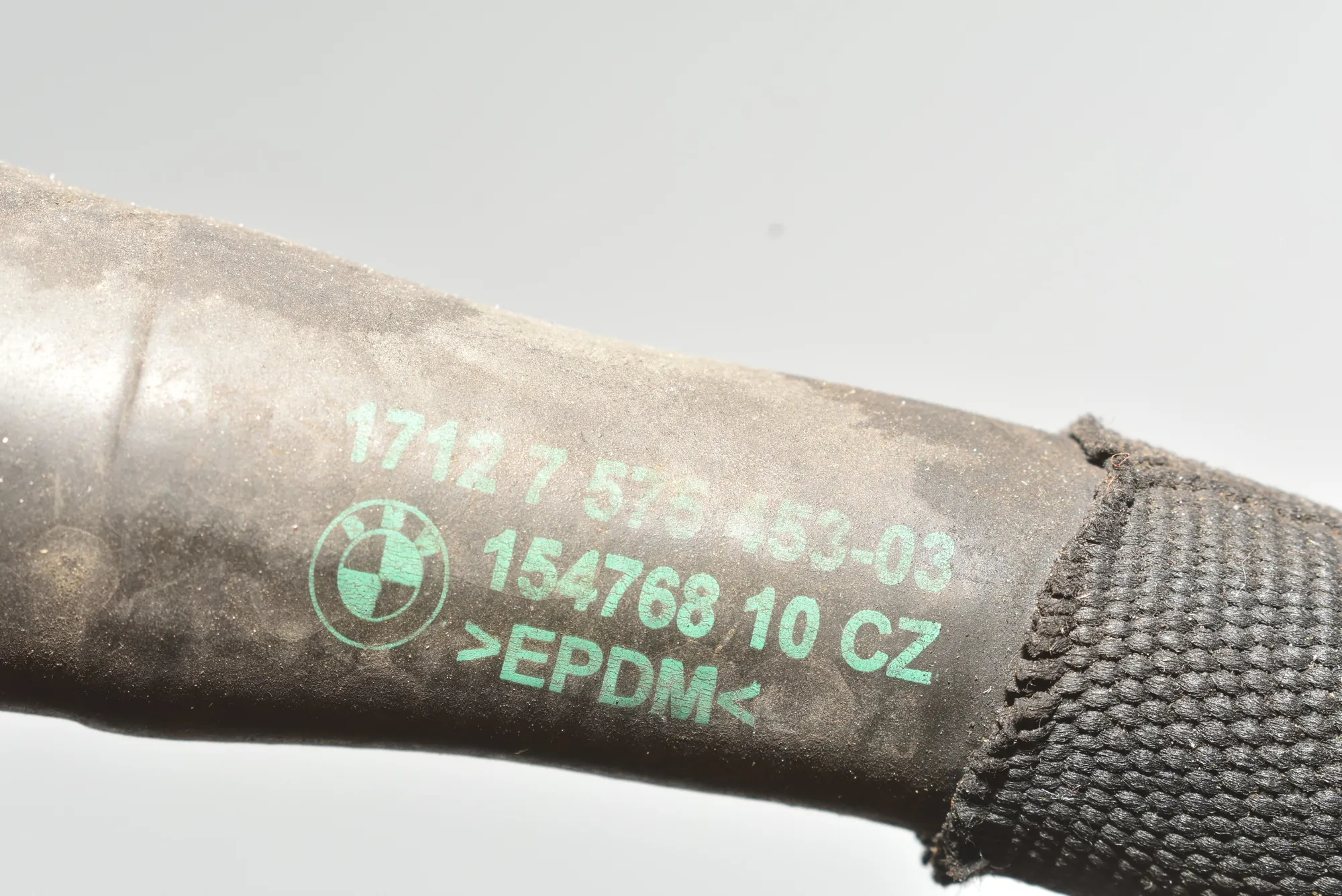 Coolant Hose Pipe – OEM 17127575453 · BMW 5 (F10) BMW 5 (F10) 550 i 2010 – 4