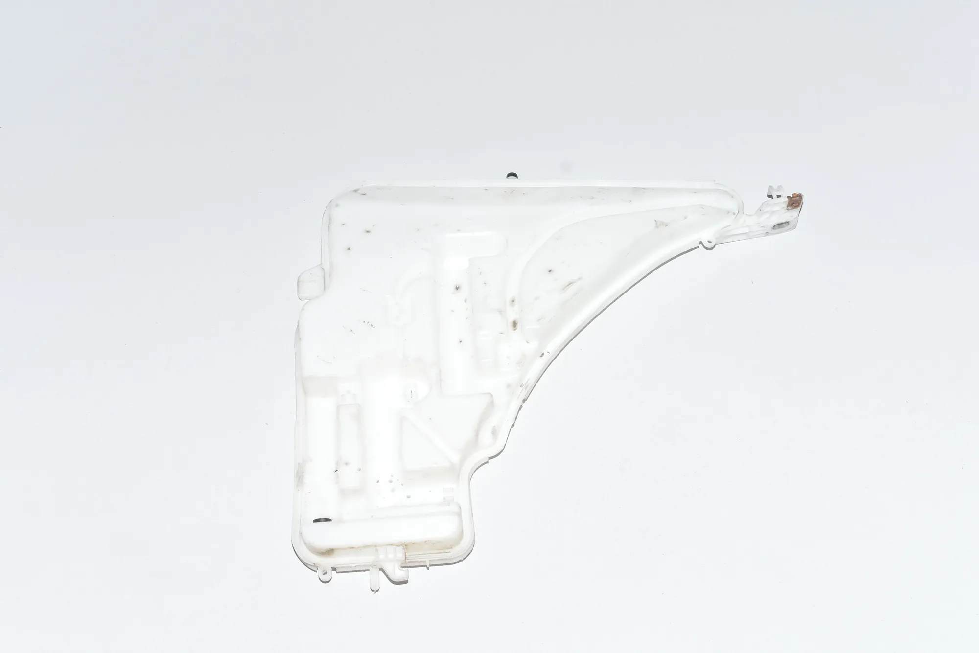 Window Washer Tank – OEM 61667241674 · BMW 3 Touring (F31) 335 d xDrive 2016