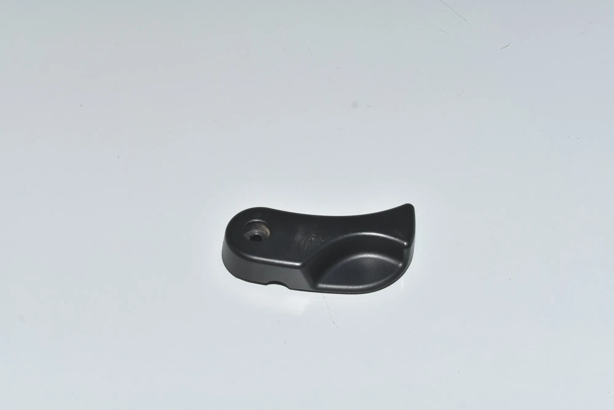 Bonnet Release Handle – OEM 51237309608 · BMW 3 (F30, F80) 320 d Efficient Dynamics 2012