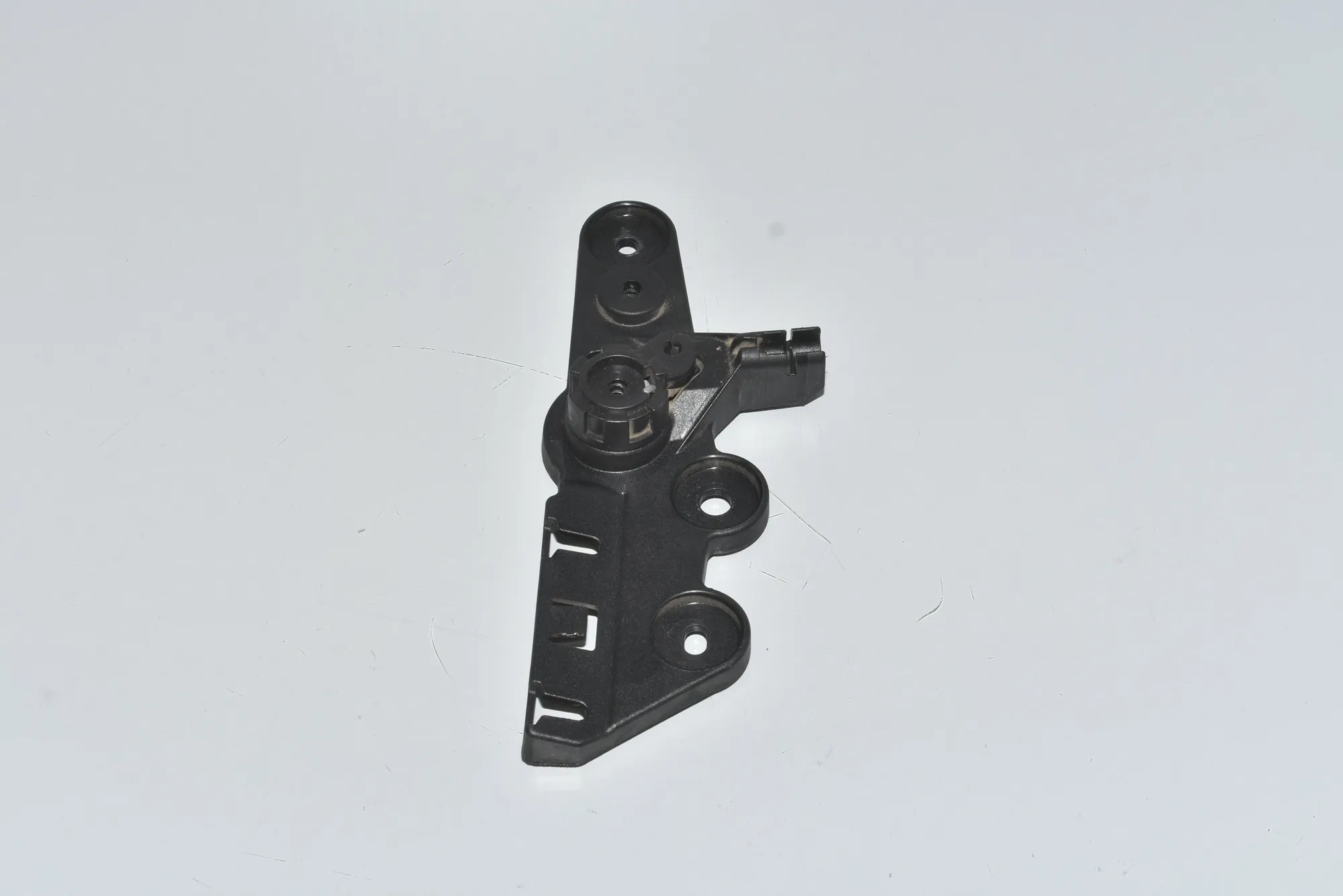 Bonnet Release Handle – OEM 51437221914 · BMW 3 (F30, F80) 320 d Efficient Dynamics 2012 – 2
