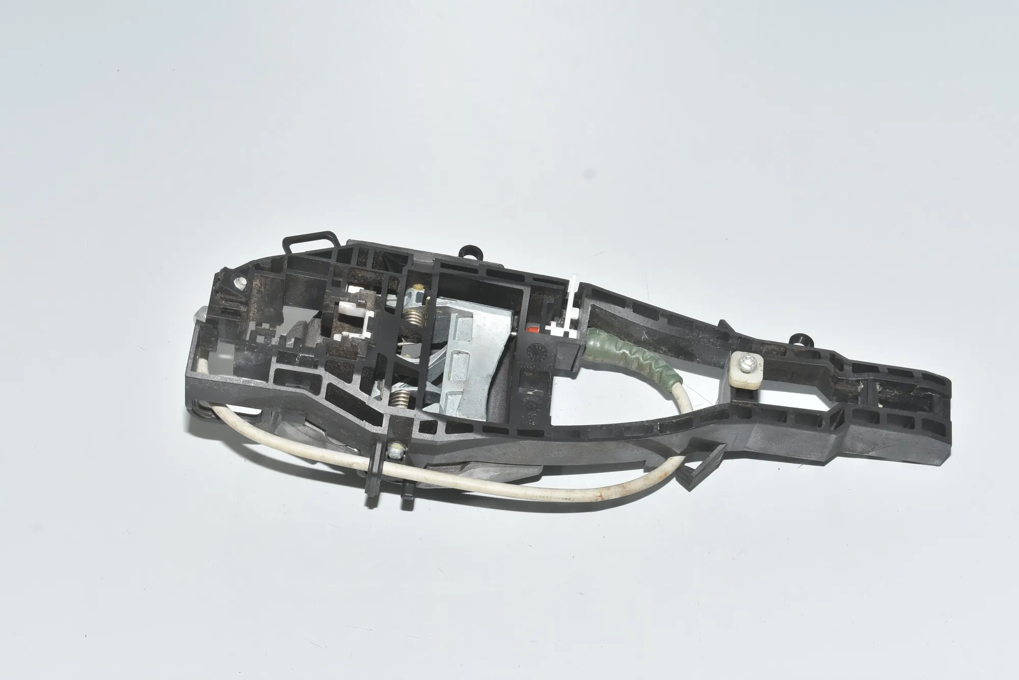 Rear Left Door Interior Handle Frame – OEM 51227259836 · BMW 3 (F30, F80) 320 d Efficient Dynamics 2012 – 3