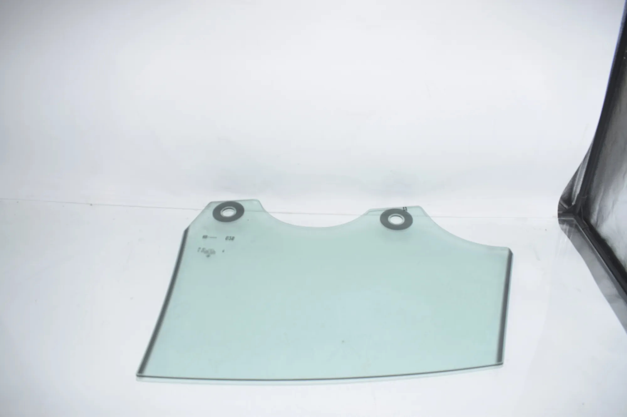 Rear Left Door Window – OEM 7955235 · BMW i4 (G26) BMW i4 (G26) eDrive35 2022 – 5