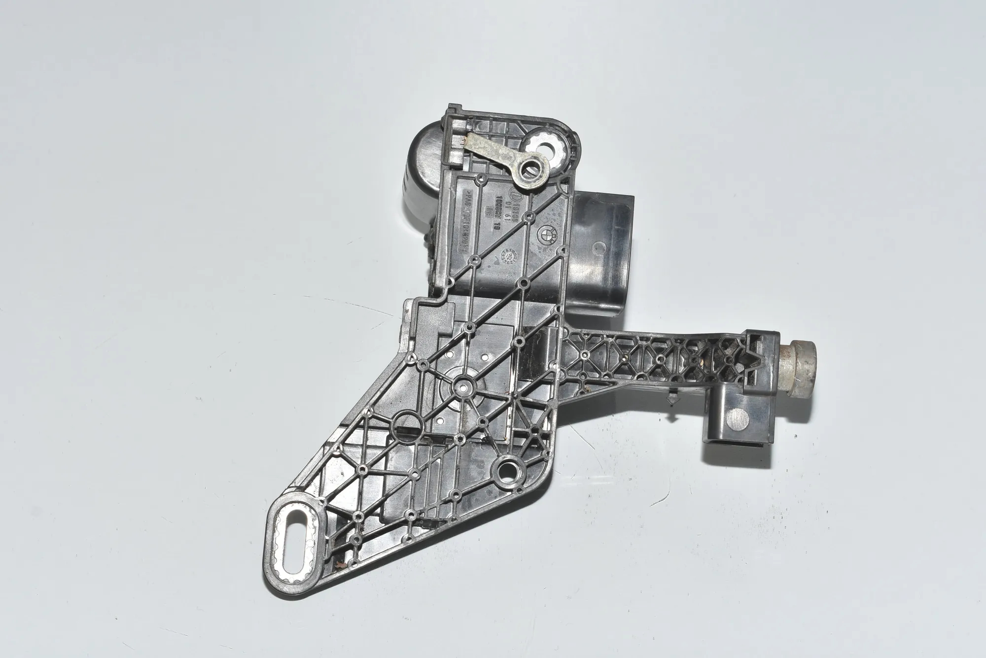 Power Distribution Unit – OEM 61149296150 · BMW 3 (F30, F80) 320 d Efficient Dynamics 2012 – 3