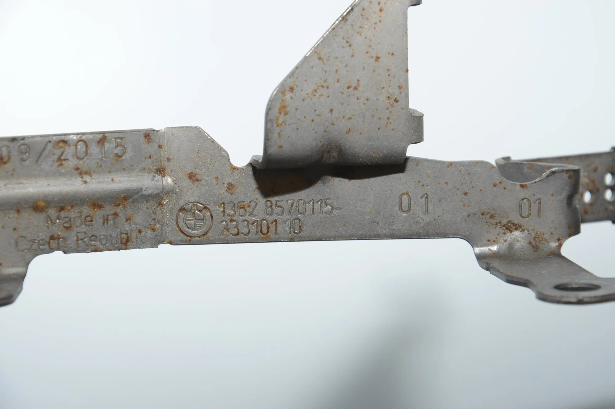 Bracket – OEM 8570115 · BMW 6 Gran Coupe (F06) 640 d xDrive 2015 – 5