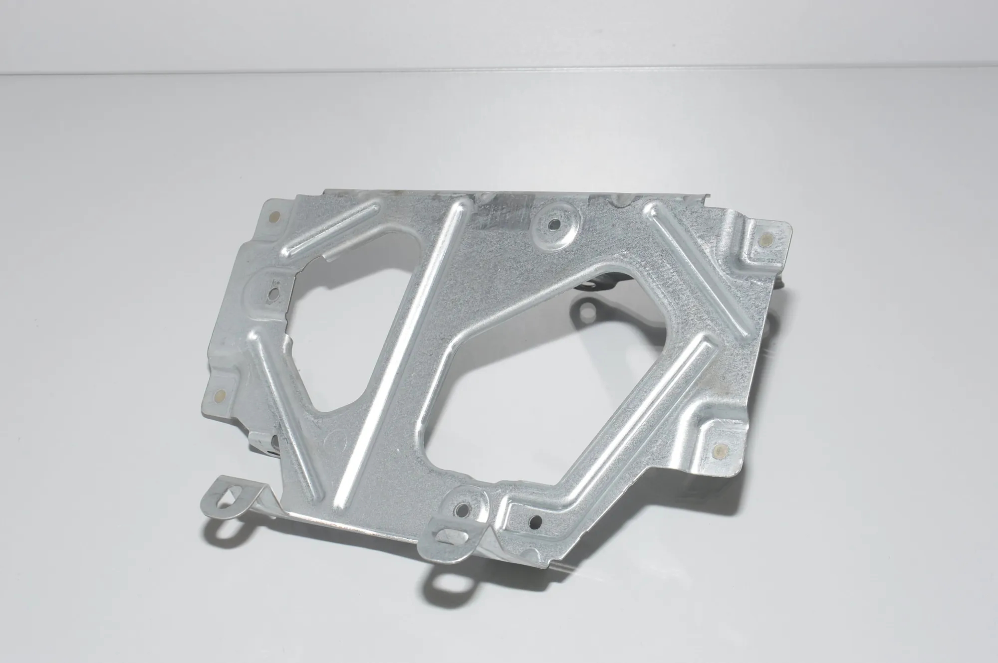 Bracket – OEM 9237830 · BMW 6 Gran Coupe (F06) 640 d xDrive 2015 – 4