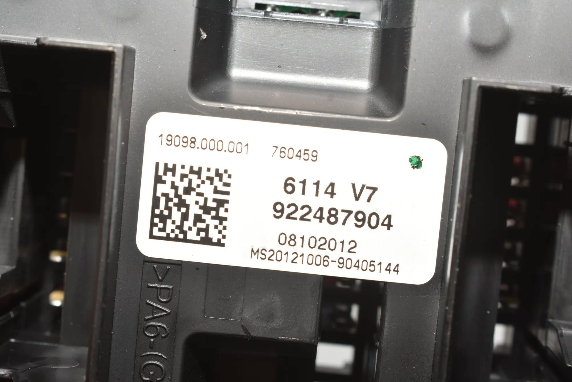 Fuse Box – OEM 61149224879 · BMW 3 (F30, F80) 320 d Efficient Dynamics 2012 – 4