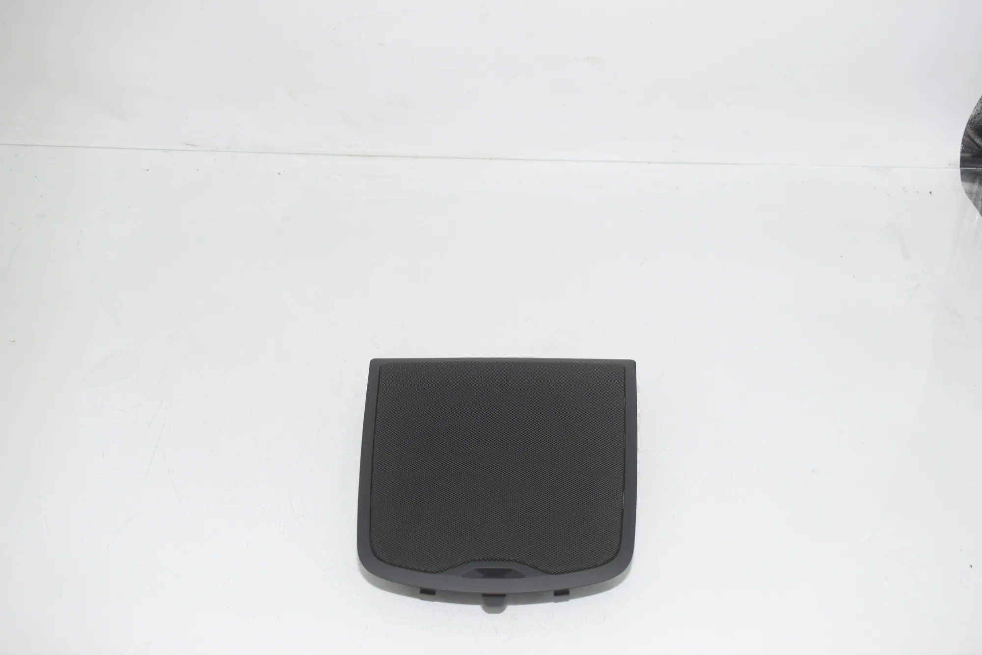 Loudspeaker Cover – OEM 6840080 · BMW X3 (G01, F97) BMW X3 (G01, F97) xDrive 20 i 2018