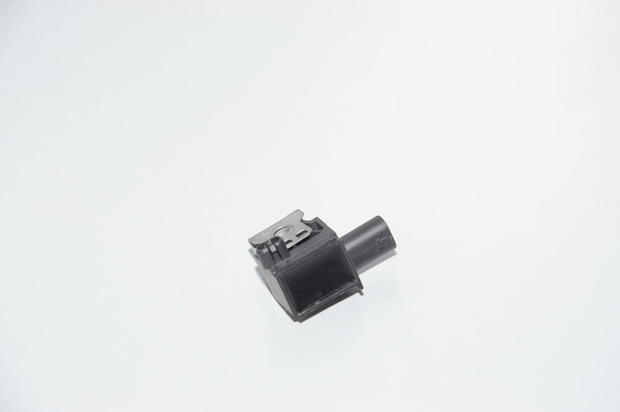 Front Left Impact Sensor – OEM 9224177 · BMW 6 Gran Coupe (F06) 640 d xDrive 2015 – 3