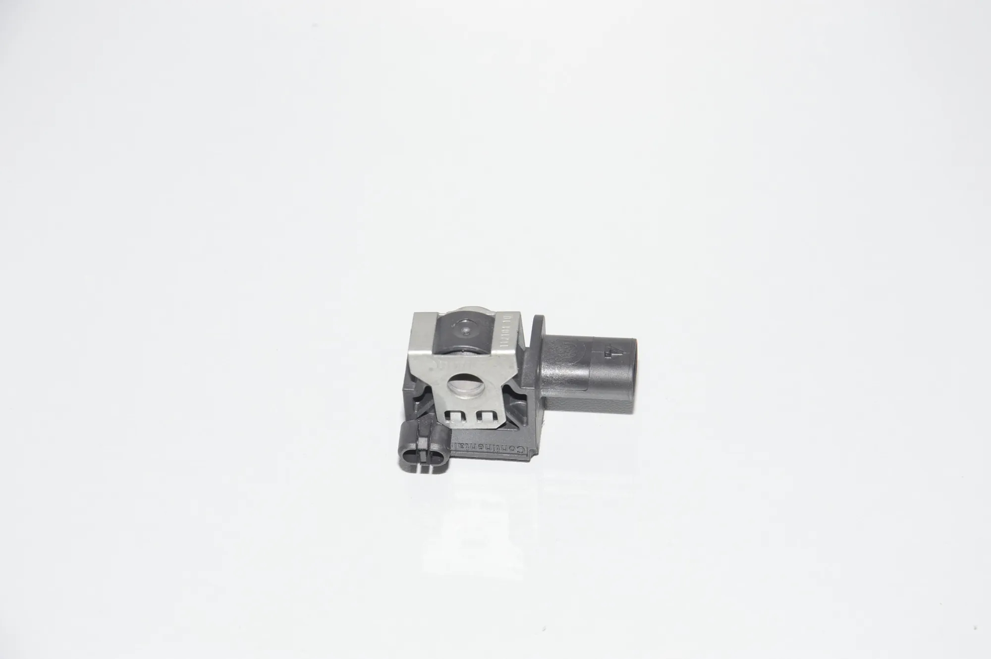 Front Right Impact Sensor – OEM 9224177 · BMW 6 Gran Coupe (F06) 640 d xDrive 2015