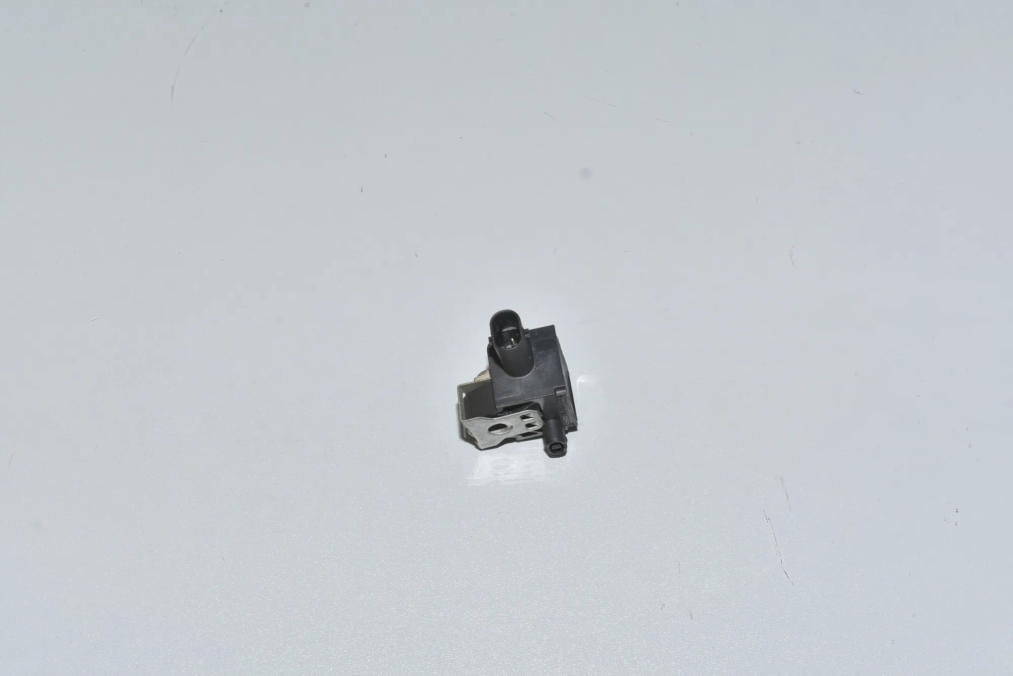 Front Right Impact Sensor – OEM 65779224177 · BMW 5 Touring (F11) 530 d 2014
