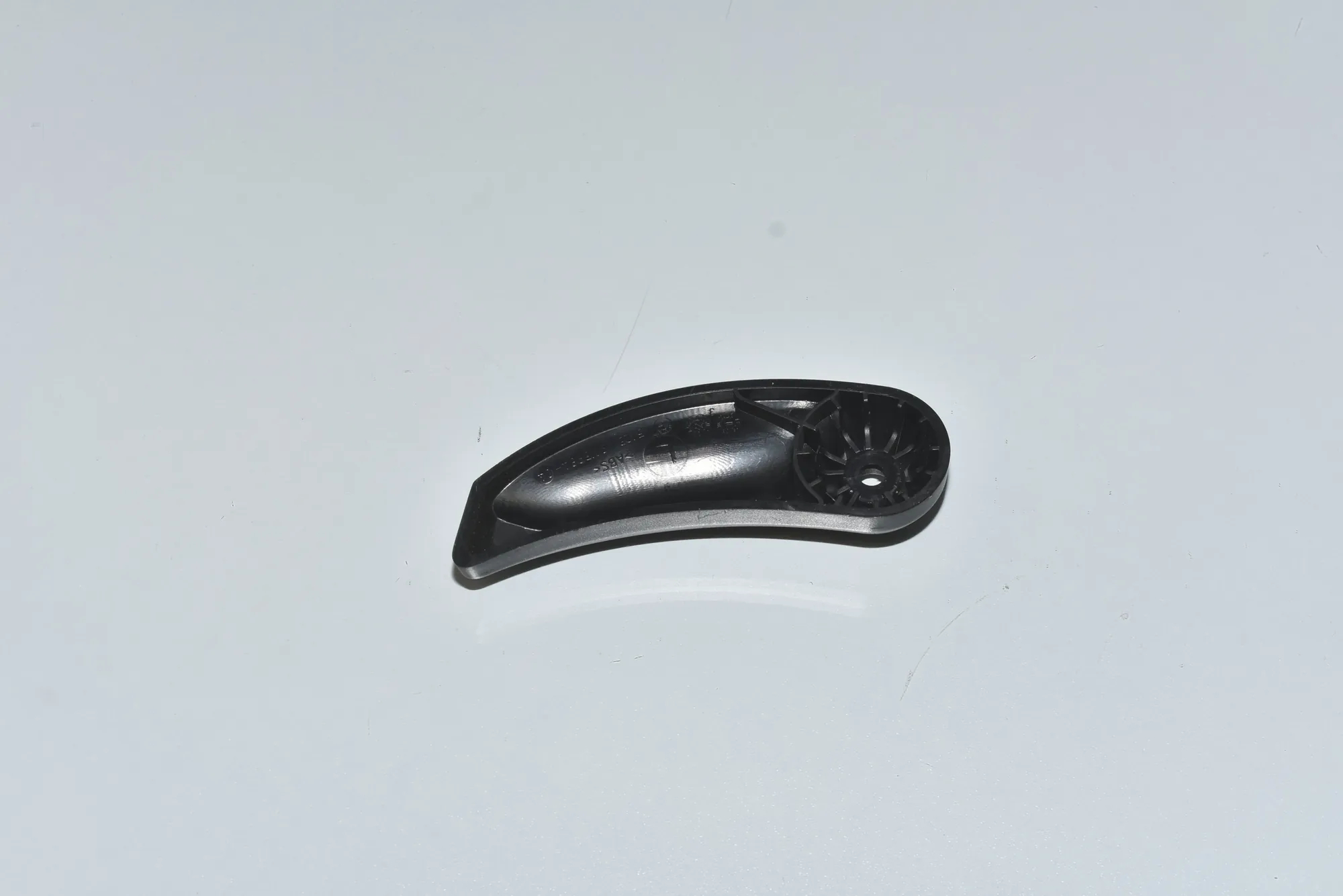Bonnet Release Handle – OEM 51239113984 · BMW 5 Touring (F11) 530 d 2014 – 3