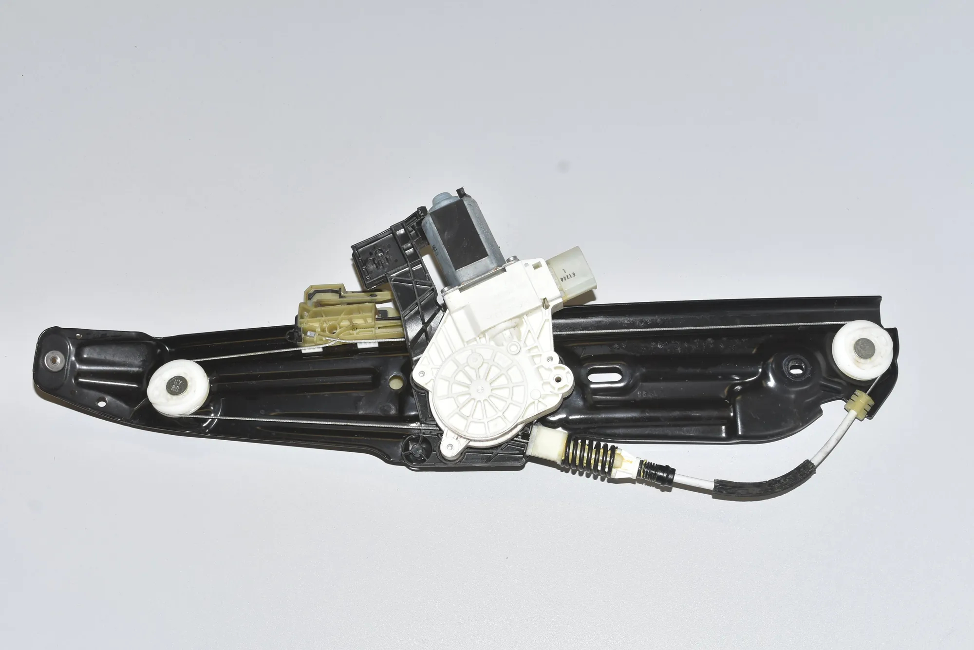 Rear Right Door Window Regulator – OEM 7208020 · BMW 5 Touring (F11) 530 d 2014 – 3