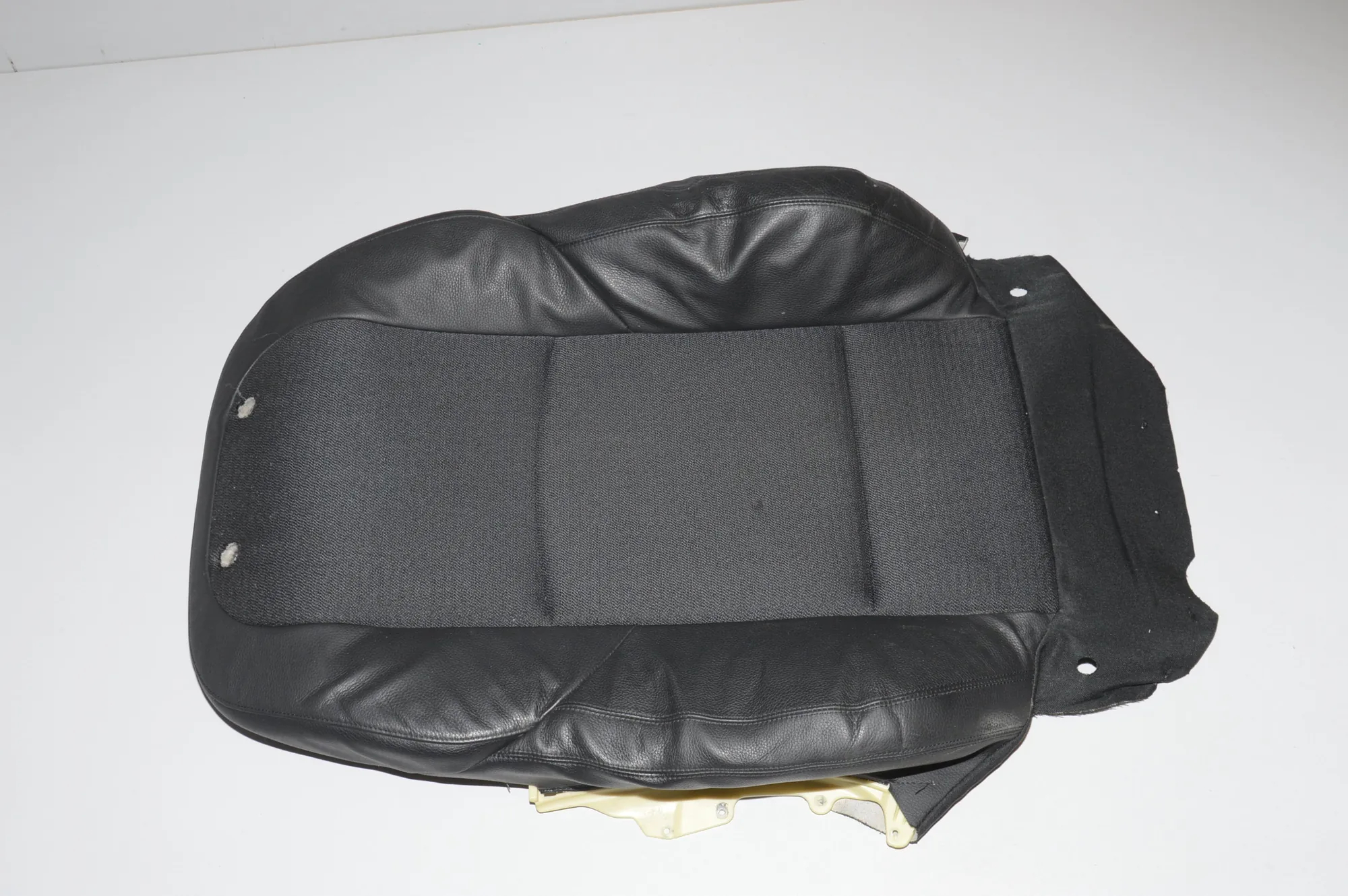 Seat Cover Trim – OEM 7260439 · BMW 5 Touring (F11) 530 d 2012 – 2