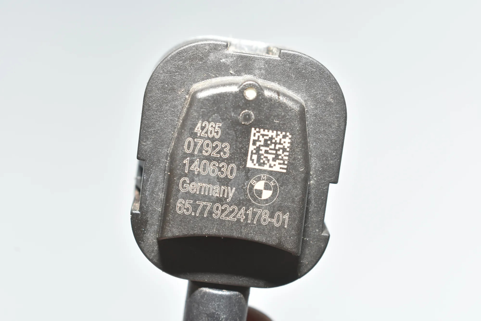 Right Side Impact Sensor – OEM 65779224178 · BMW 5 Touring (F11) 530 d 2014 – 4