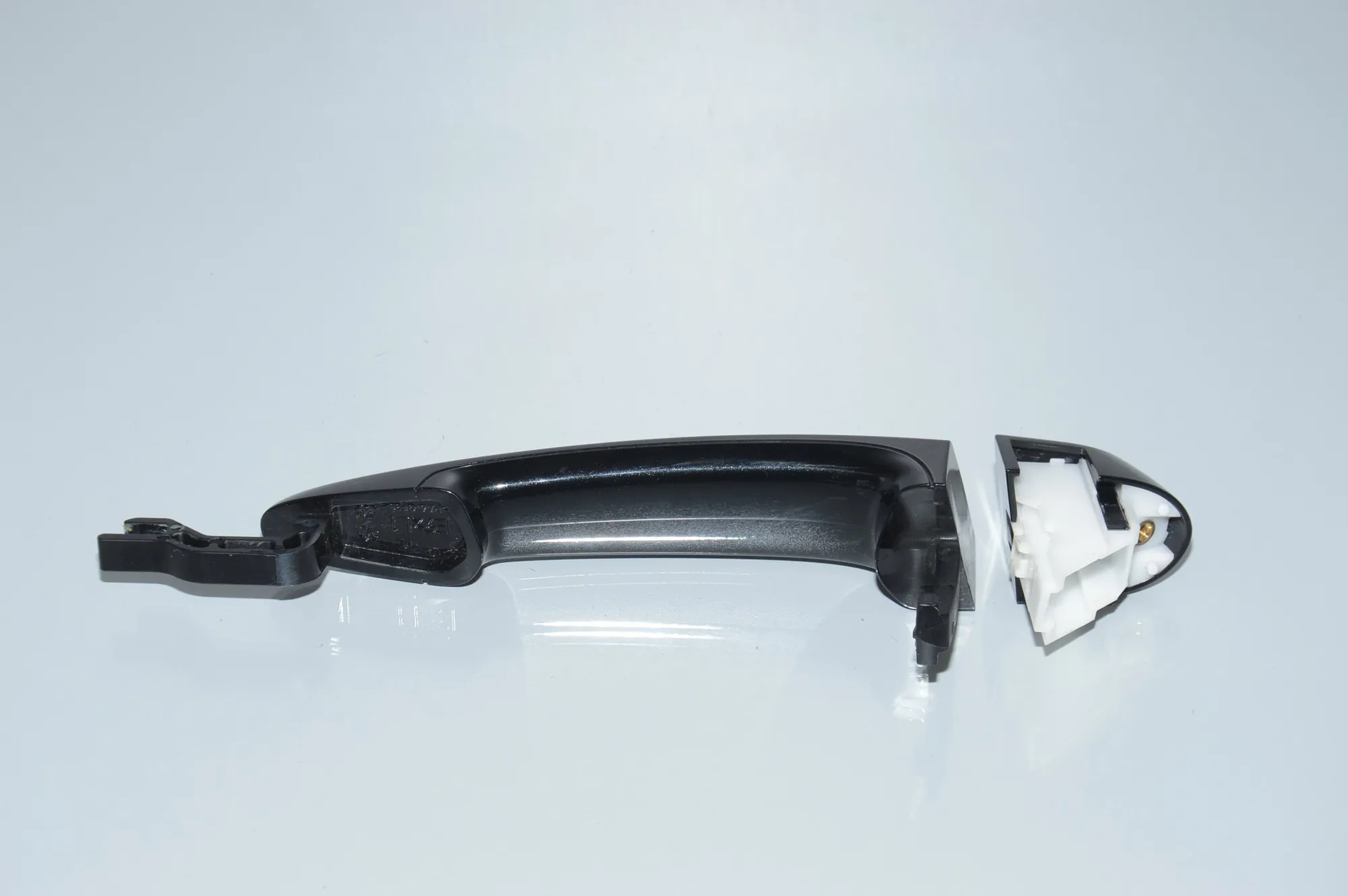 Front Left Door Exterior Handle · BMW 4 Gran Coupe (F36) BMW 4 Gran Coupe (F36) 430 i 2018 – 3