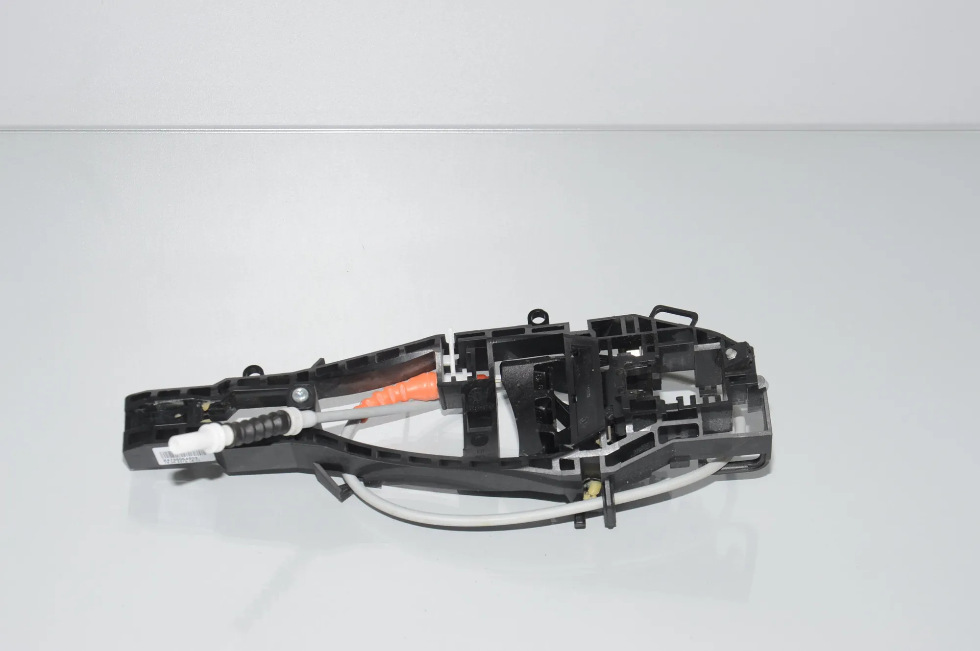 Rear Right Door Interior Handle Frame – OEM 7380546 · BMW 4 Gran Coupe (F36) BMW 4 Gran Coupe (F36) 430 i 2018 – 2