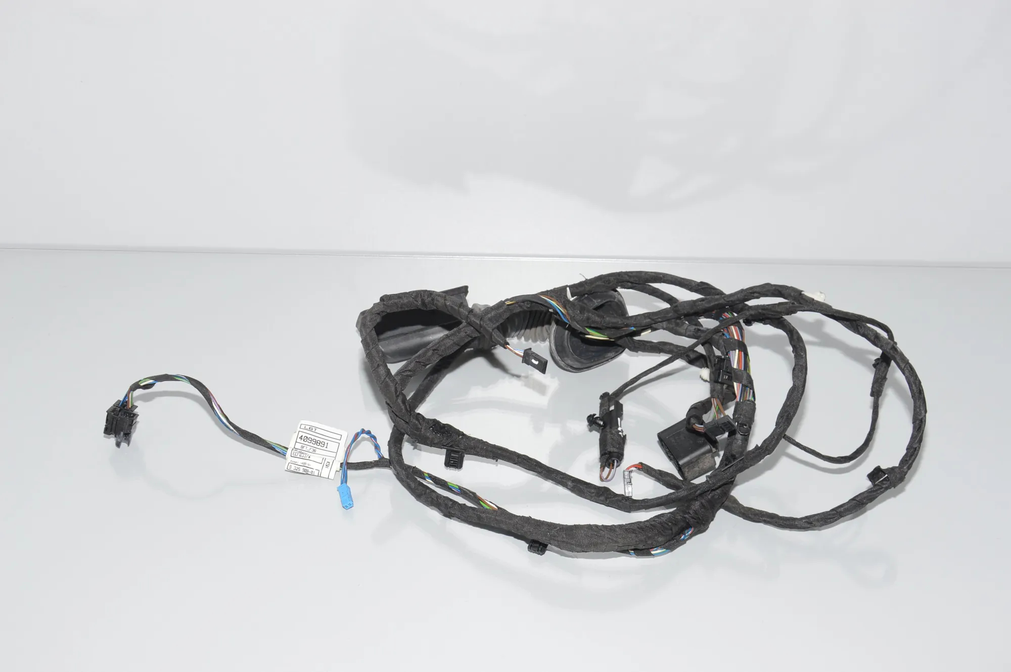 Front Left Door Wiring – OEM 9325908 · BMW 4 Gran Coupe (F36) BMW 4 Gran Coupe (F36) 430 i 2018 – 4