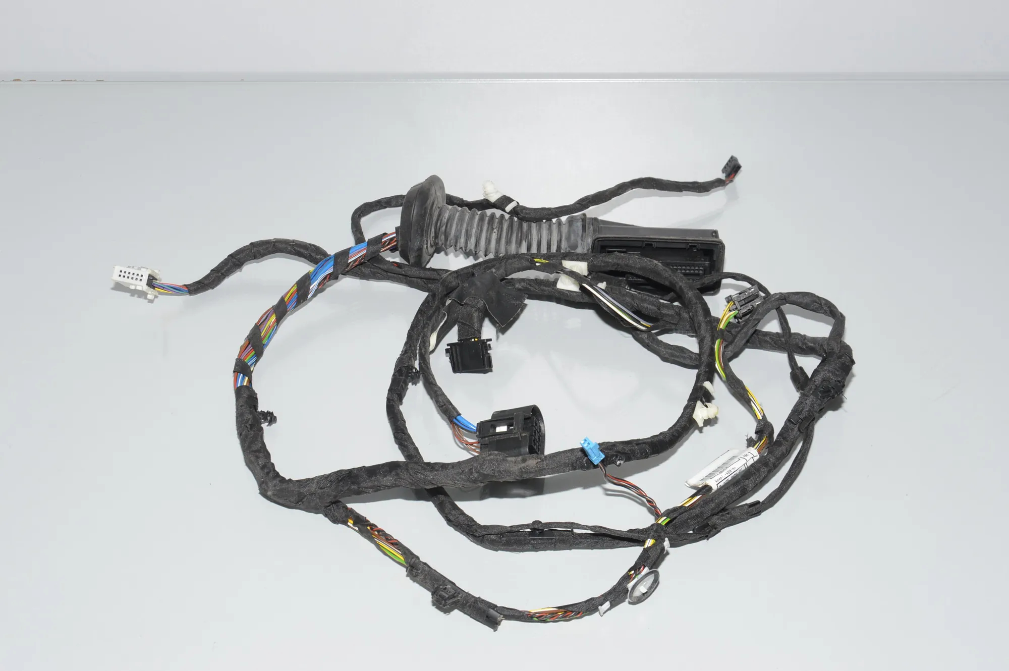 Front Right Door Wiring – OEM 9325889 · BMW 4 Gran Coupe (F36) BMW 4 Gran Coupe (F36) 430 i 2018 – 4