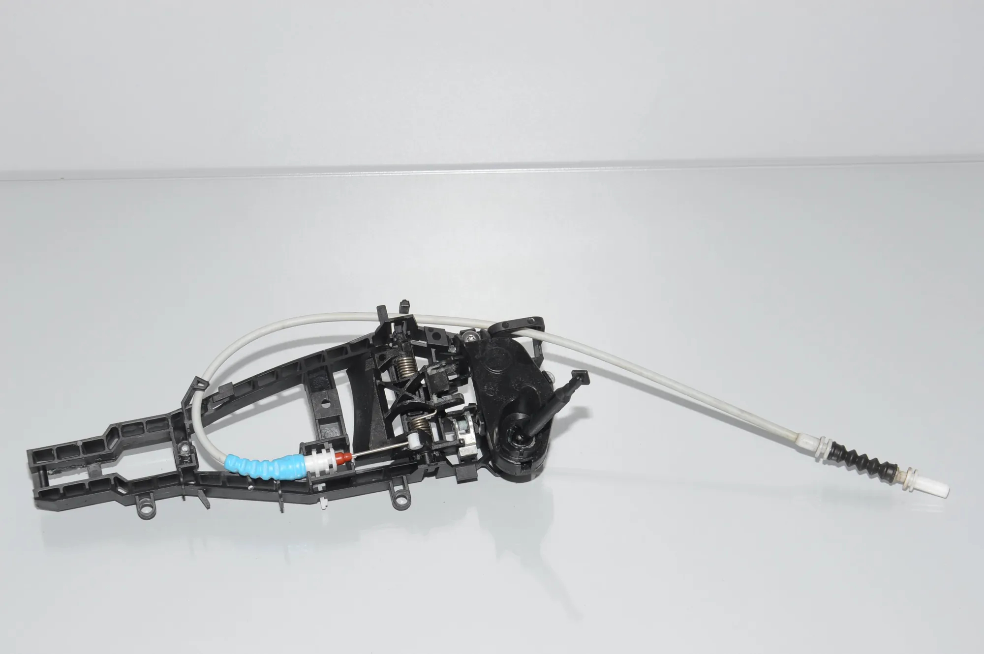 Front Right Door Interior Handle Frame – OEM 7380550 · BMW 4 Gran Coupe (F36) BMW 4 Gran Coupe (F36) 430 i 2018 – 3