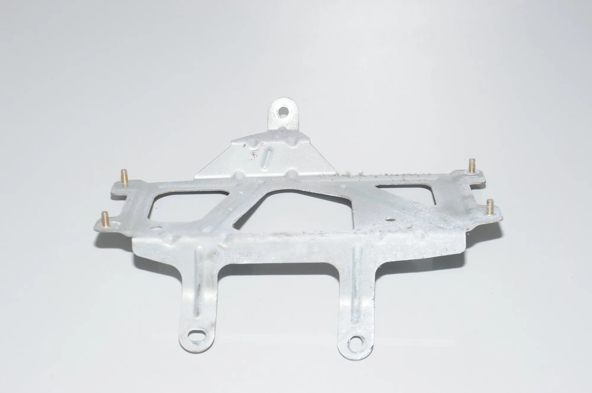 Bracket – OEM 9215493 · BMW 5 Touring (F11) 530 d 2012 – 4