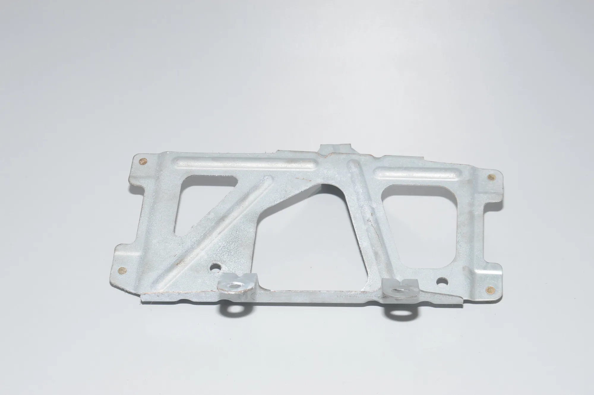 Bracket – OEM 9215493 · BMW 5 Touring (F11) 530 d 2012 – 2