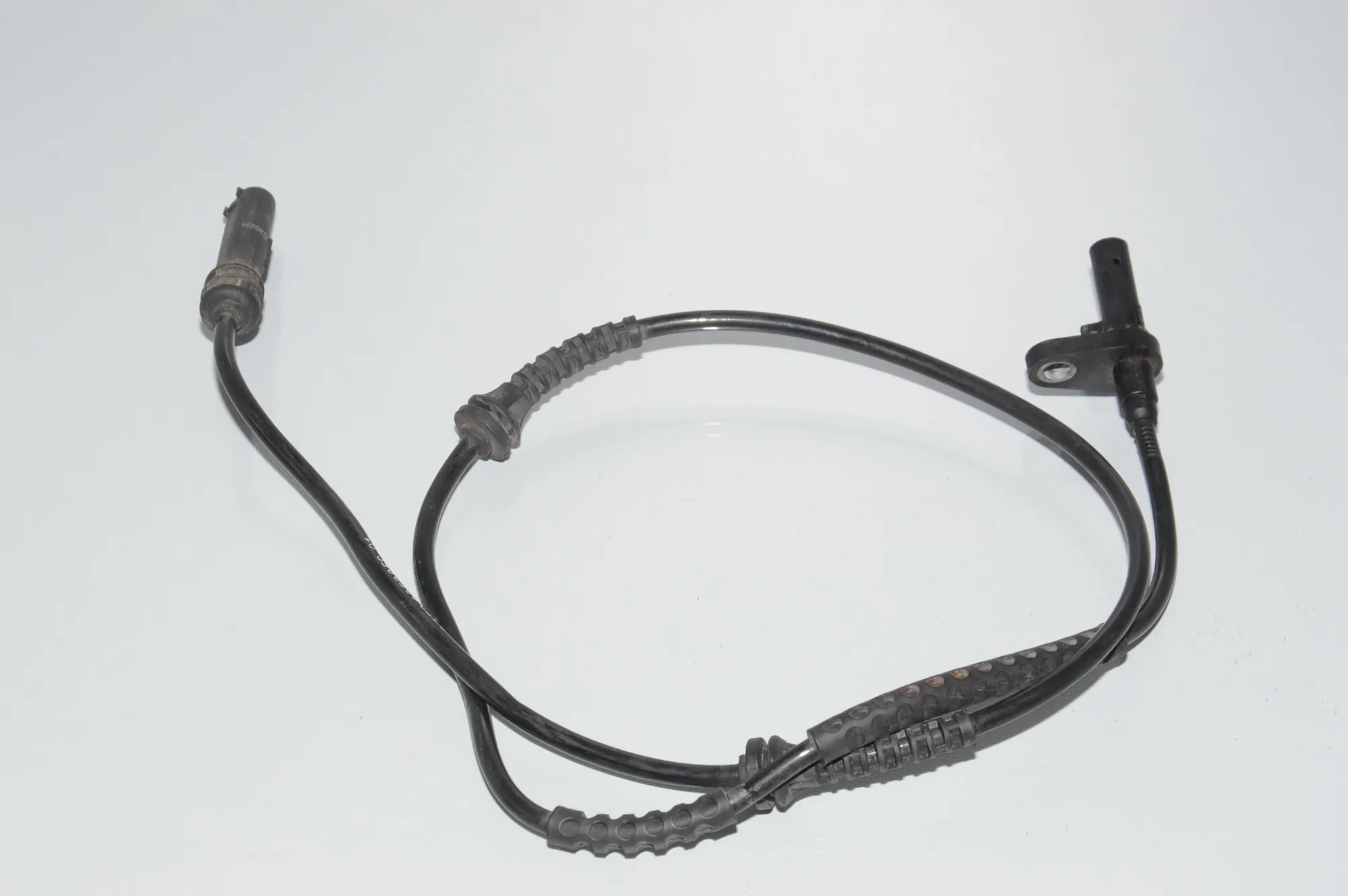 Front Left ABS Sensor – OEM 6853859 · BMW 5 Touring (F11) 530 d 2012 – 4