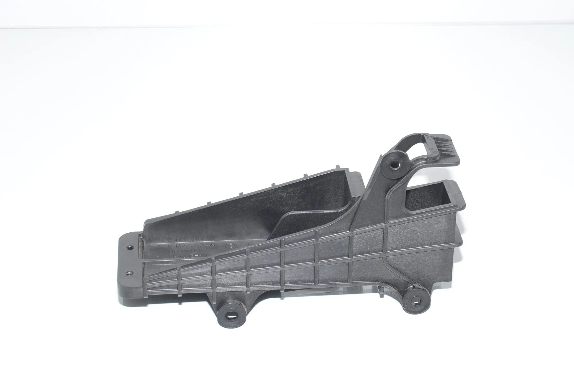 Bracket – OEM 9144253 · BMW 5 Touring (F11) 530 d 2012 – 2