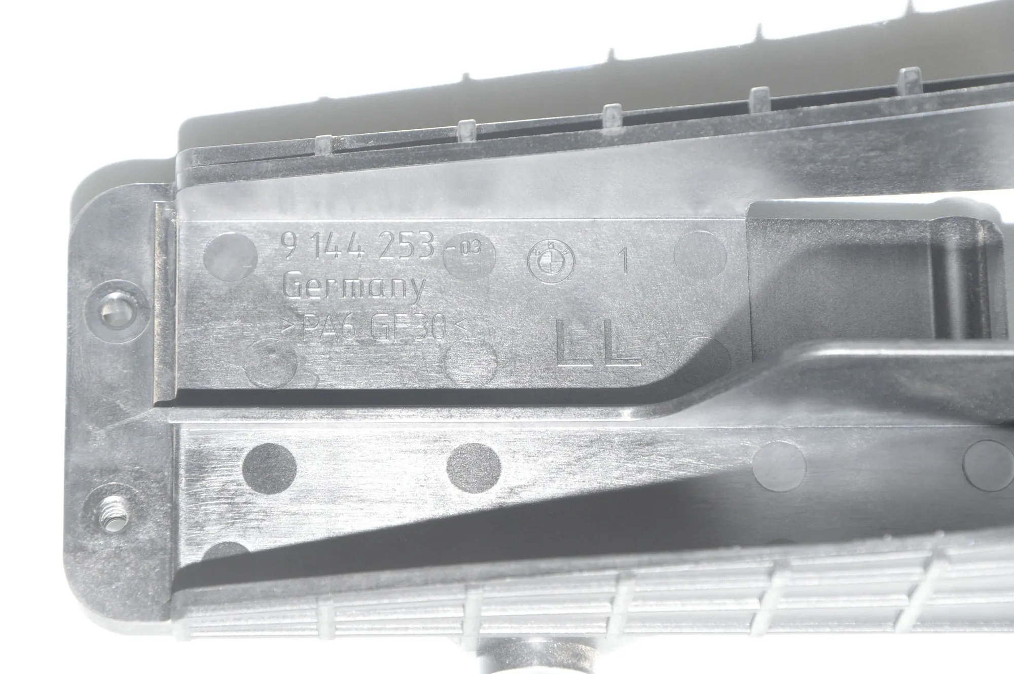 Bracket – OEM 9144253 · BMW 5 Touring (F11) 530 d 2012 – 5