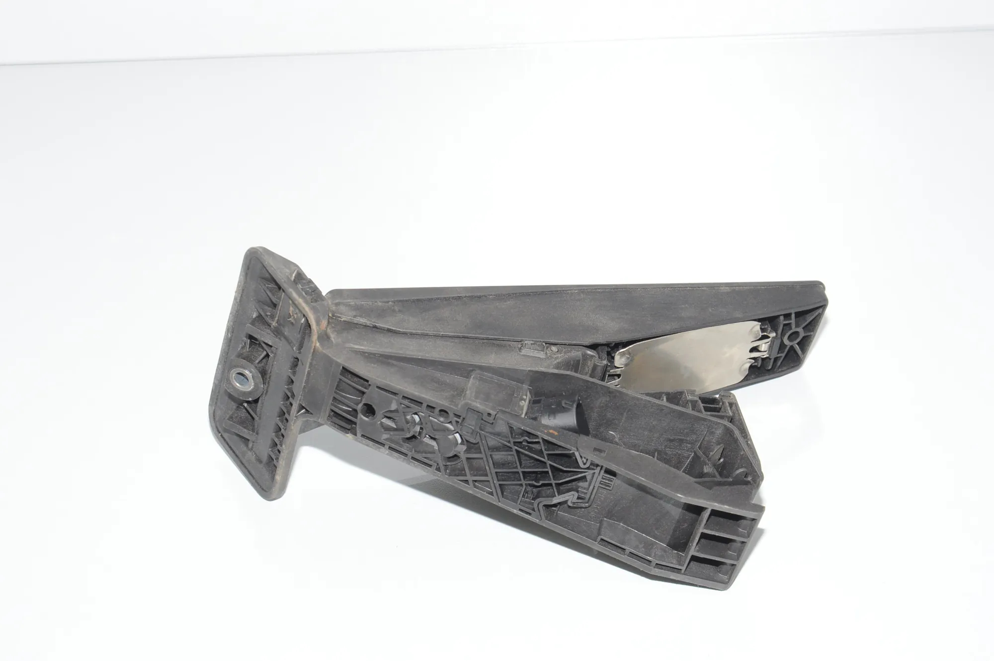 Throttle Pedal – OEM 6858574 · BMW 5 Touring (F11) 530 d 2012 – 3
