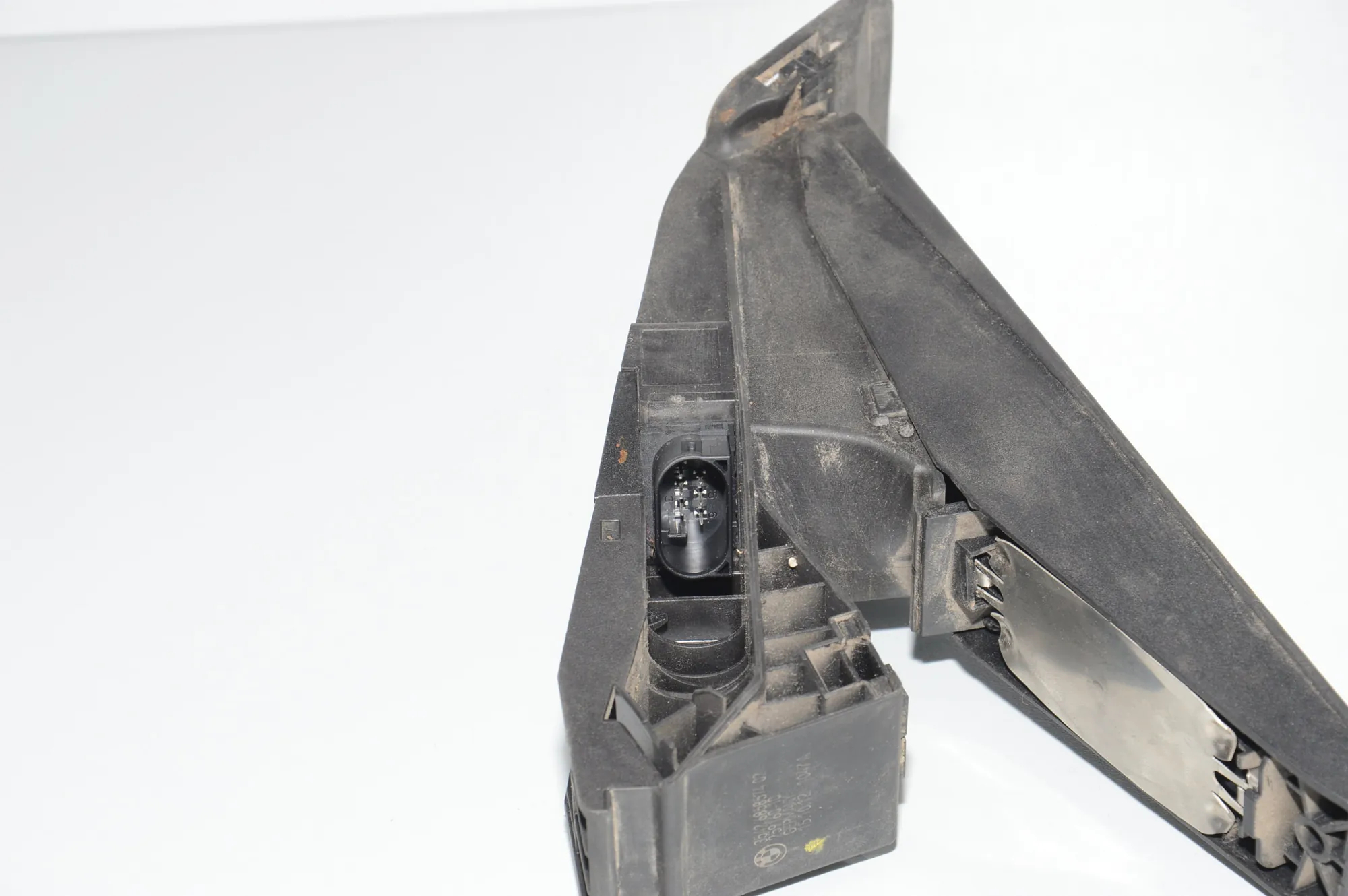 Throttle Pedal – OEM 6858574 · BMW 5 Touring (F11) 530 d 2012 – 4