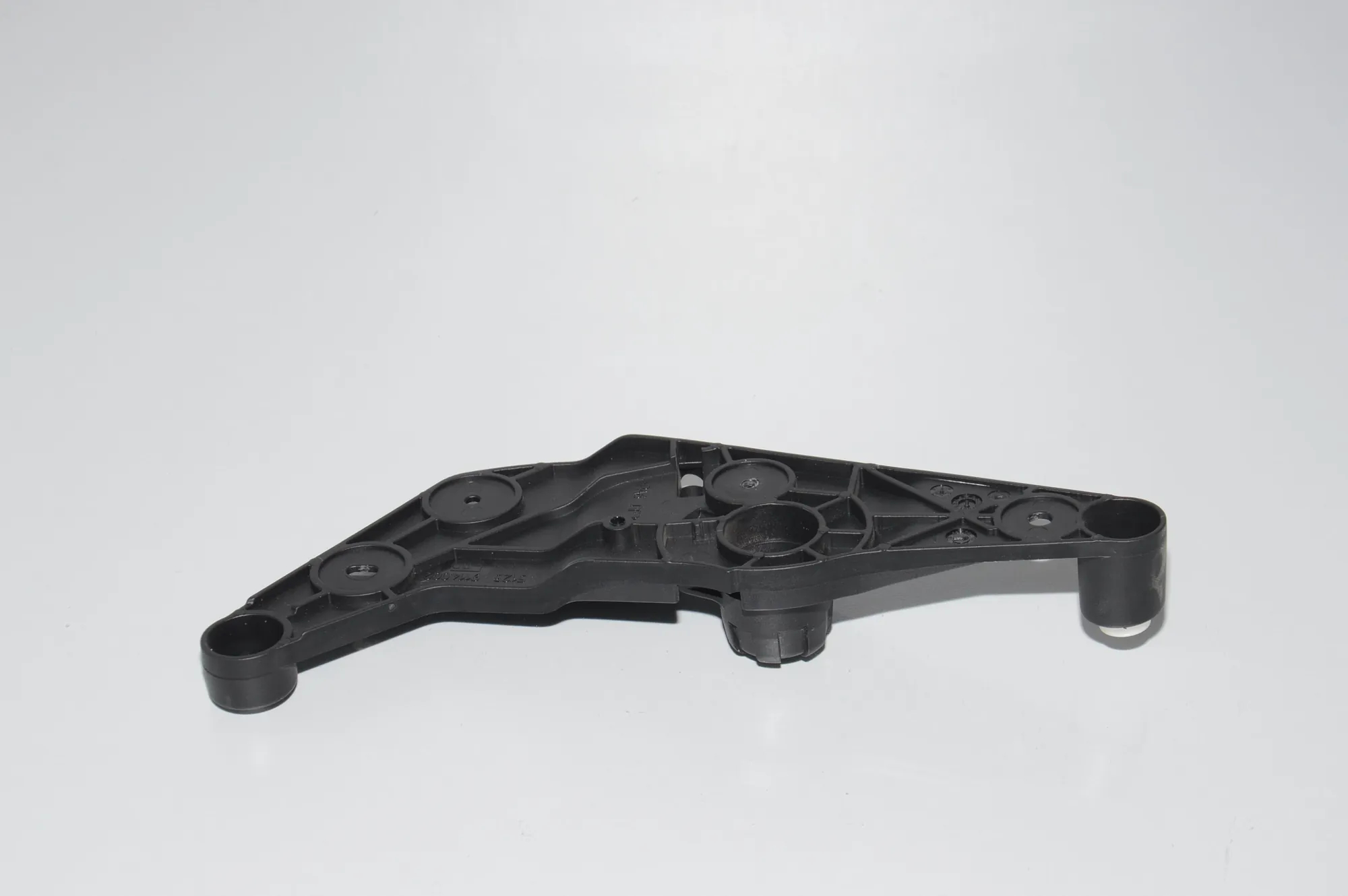 Bonnet Release Handle – OEM 9114002 · BMW 5 (F10) 525 d 2010 – 4