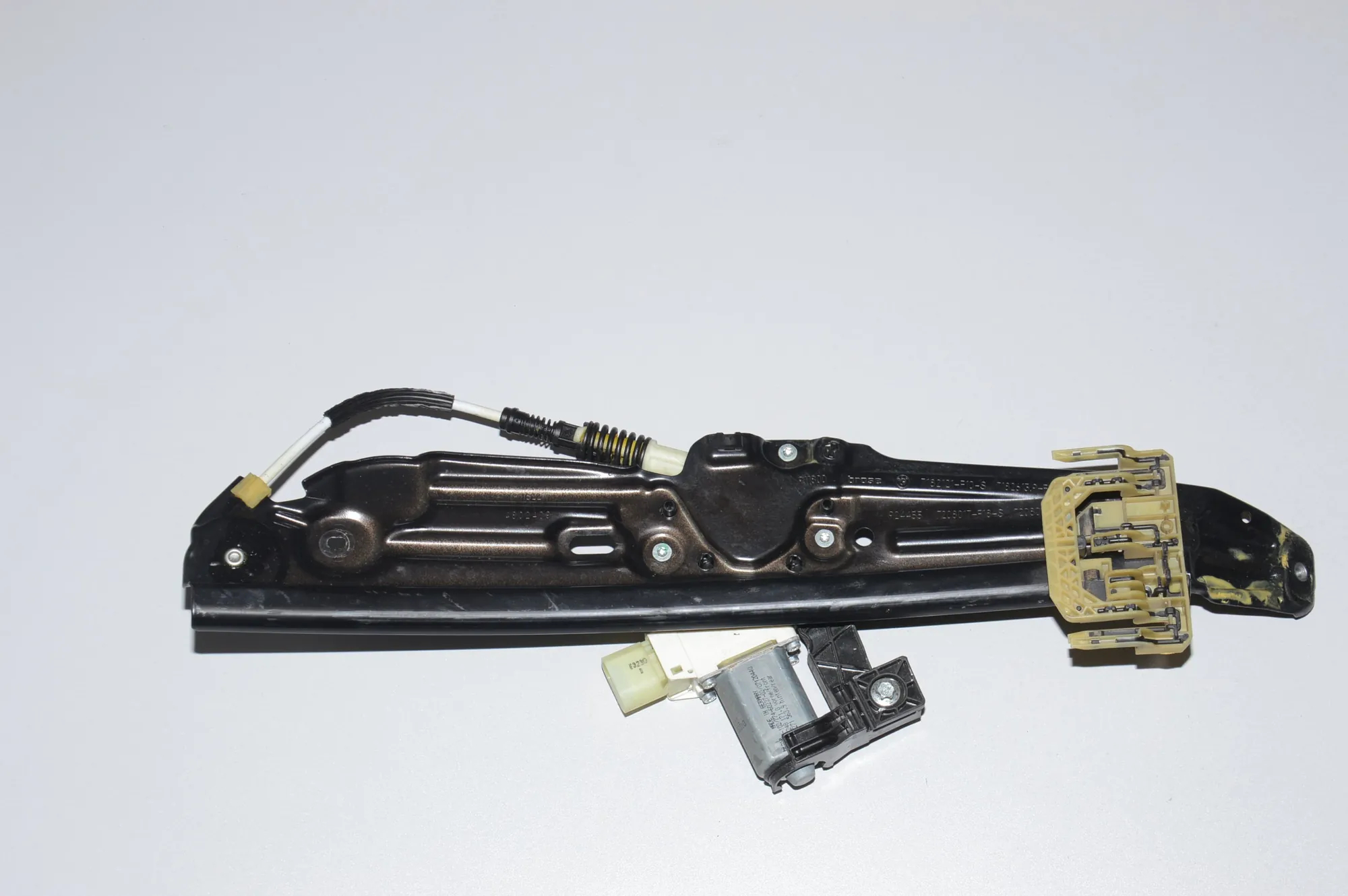 Rear Left Door Window Regulator – OEM 7182613 · BMW 5 (F10) 525 d 2010 – 3