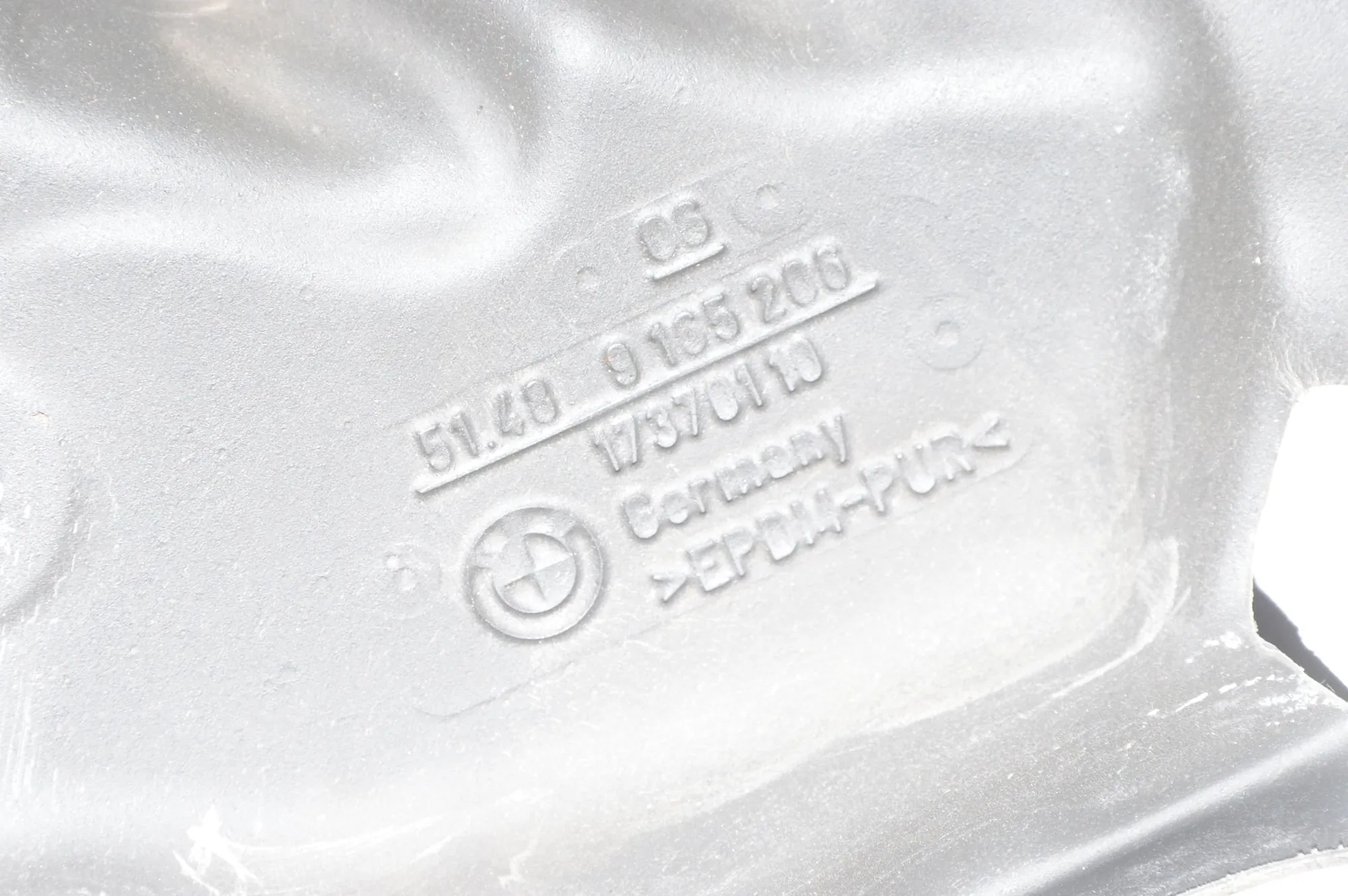 Other Body Parts – OEM 9165206 · BMW 5 (F10) 525 d 2010 – 5