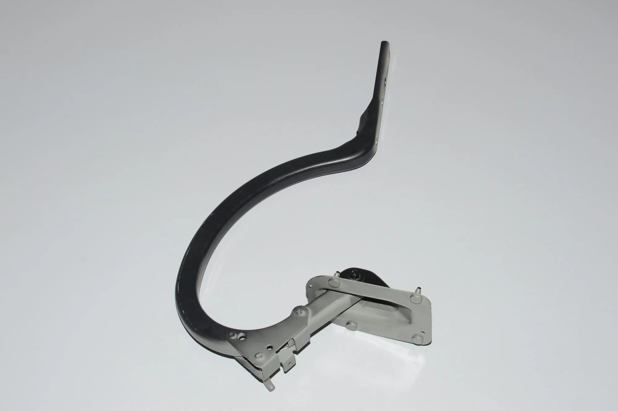 Left Side Bootlid Hinge – OEM 41627204237 · BMW 5 (F10) 525 d 2010 – 2