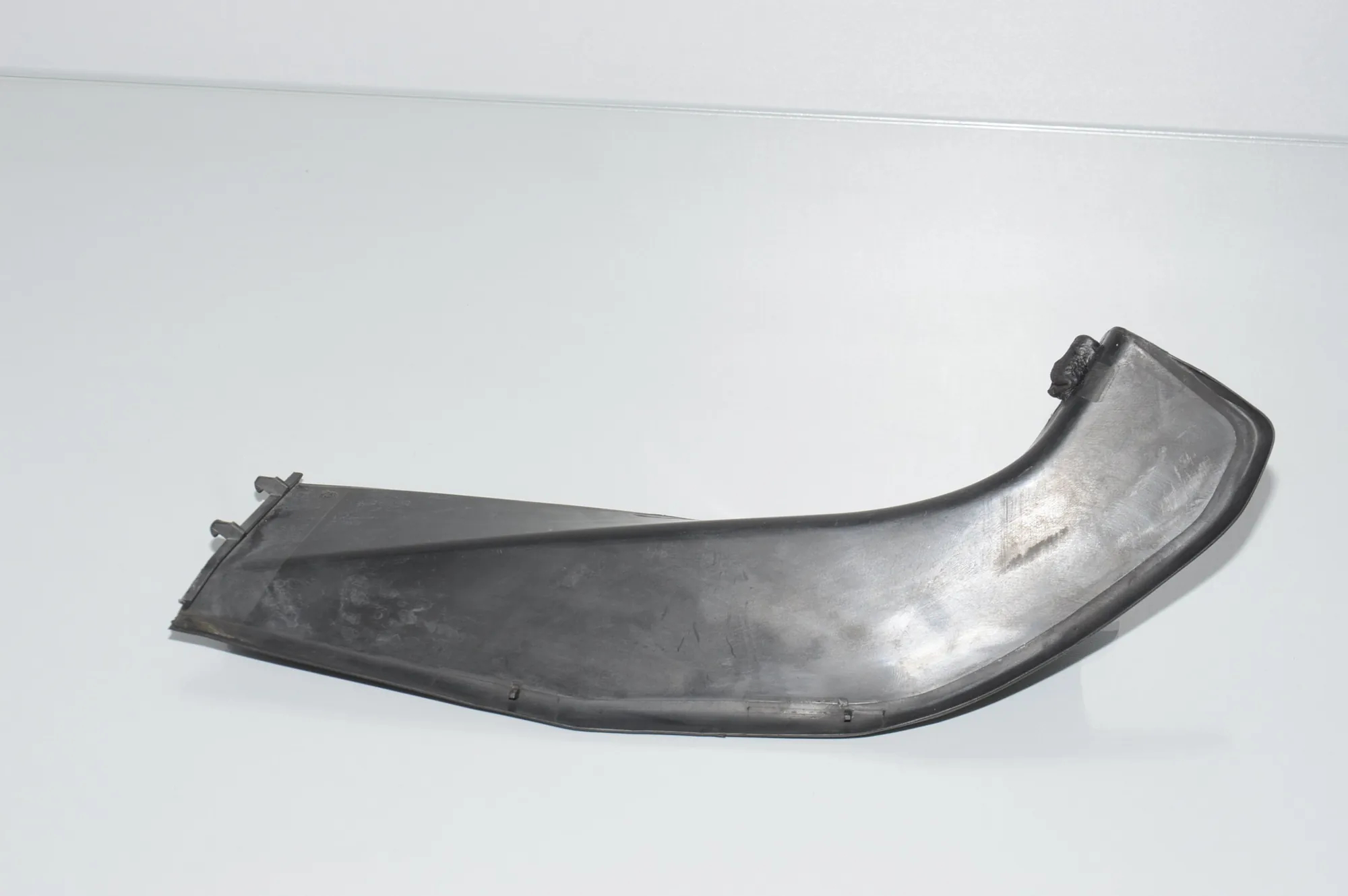 Rear Tailgate Left Side Drip Rail Trim – OEM 7204375 · BMW 5 (F10) 525 d 2010 – 2