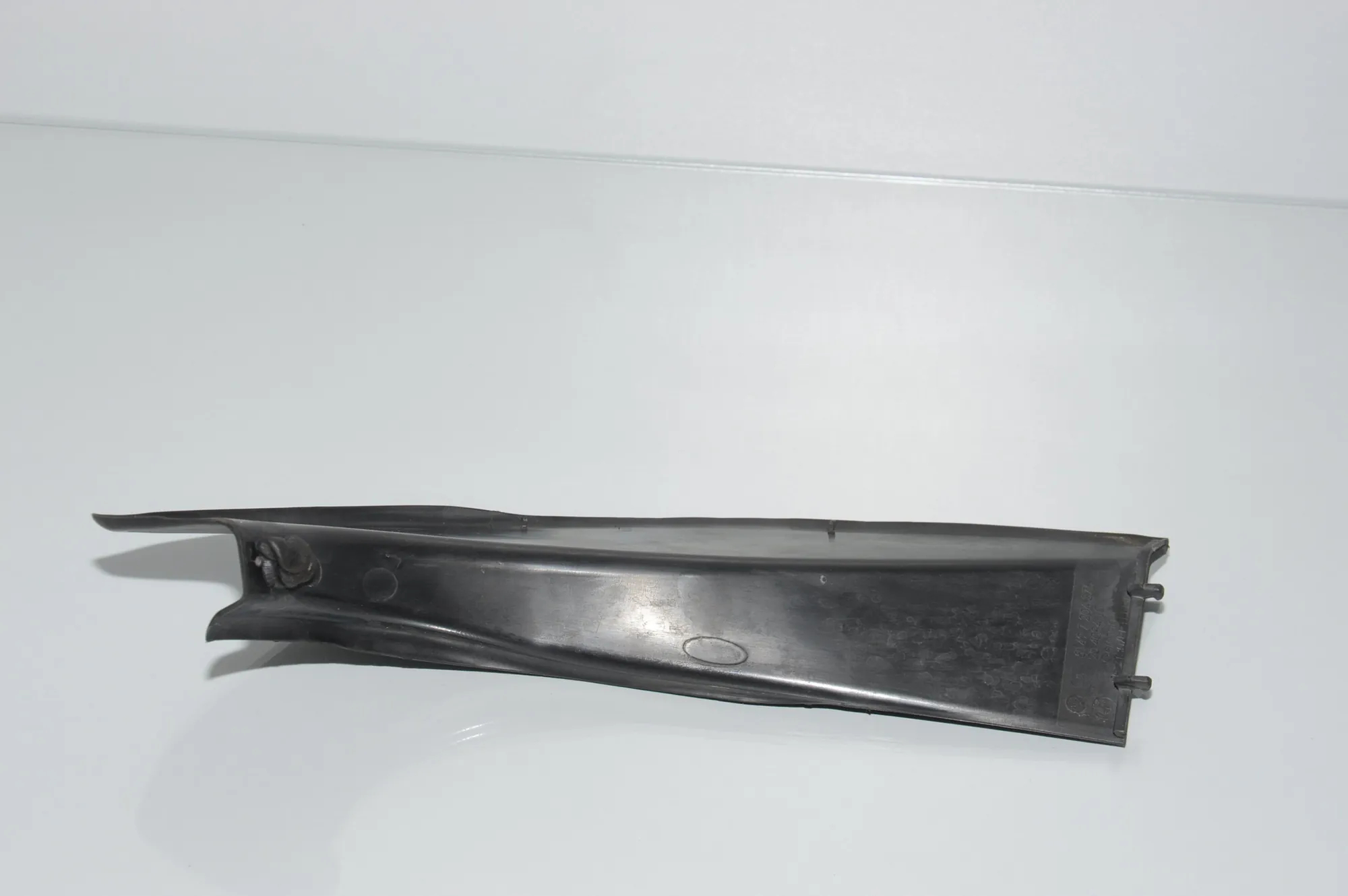 Rear Tailgate Left Side Drip Rail Trim – OEM 7204375 · BMW 5 (F10) 525 d 2010 – 4