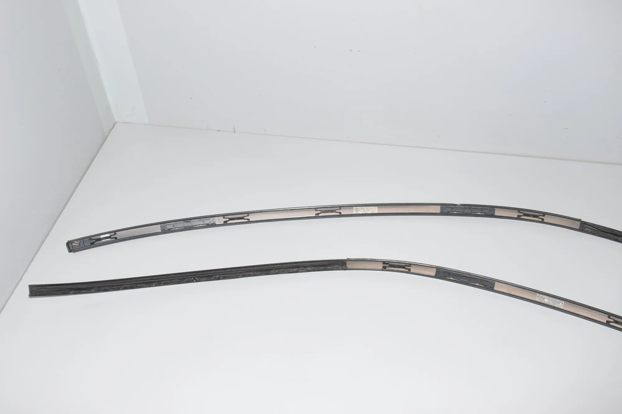 Left Side Roof Strip Trim – OEM 7203128 · BMW 5 (F10) 525 d 2010 – 4