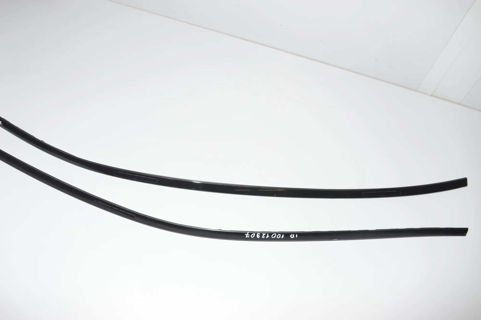 Left Side Roof Strip Trim – OEM 7203128 · BMW 5 (F10) 525 d 2010 – 3